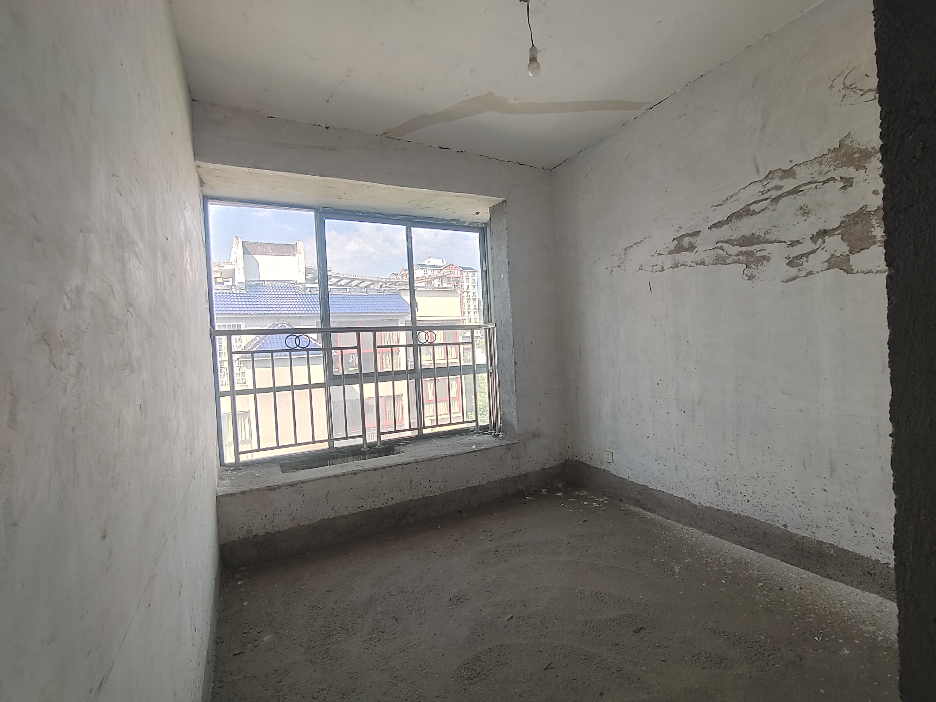 水榭花都 6室3厅2卫 99.8万 水榭花都 6室3厅2卫 99.8万客厅