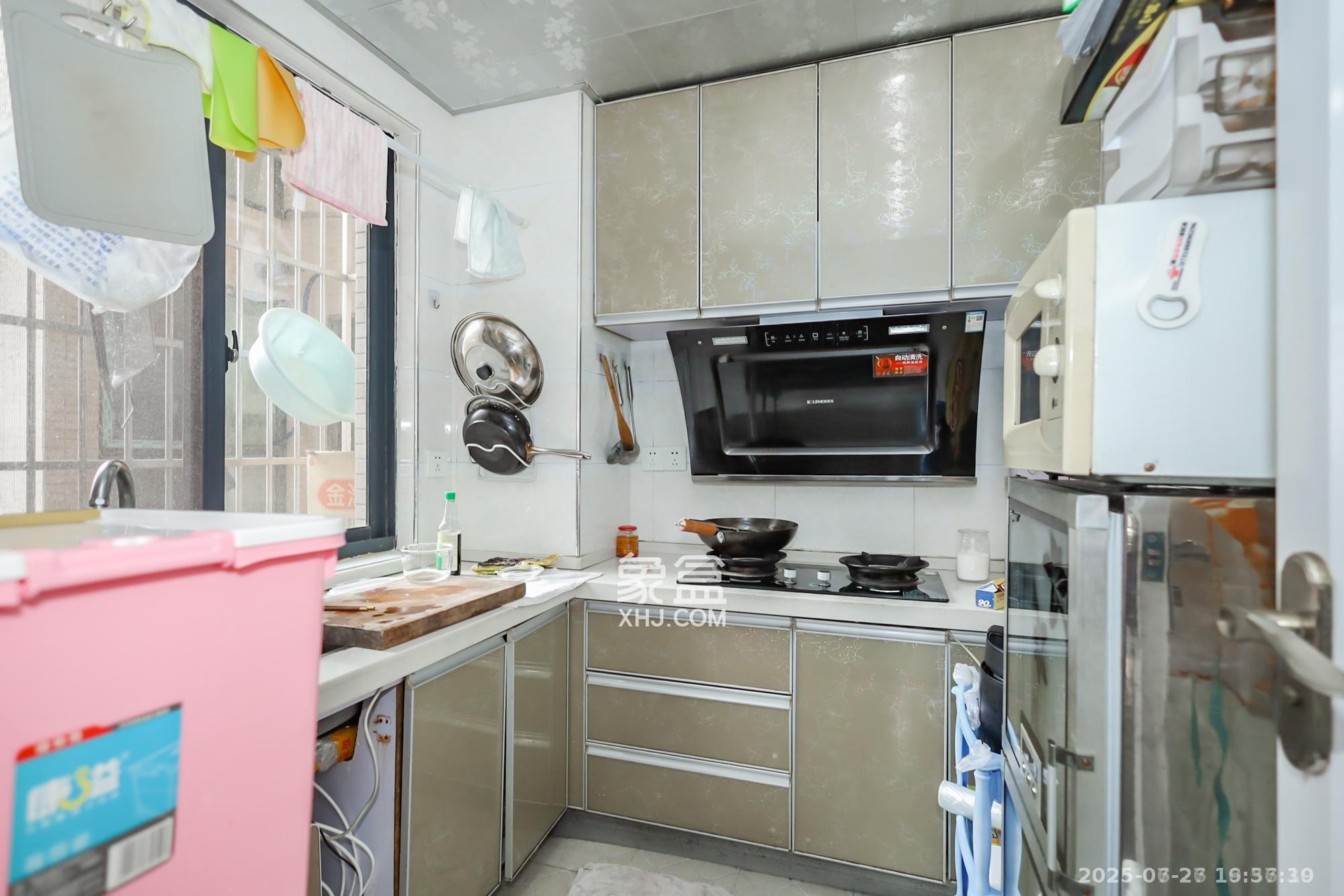 钰龙天下一期 2室2厅1卫 2400.0元/月 钰龙天下一期 2室2厅1卫 2400.0元/月室内图