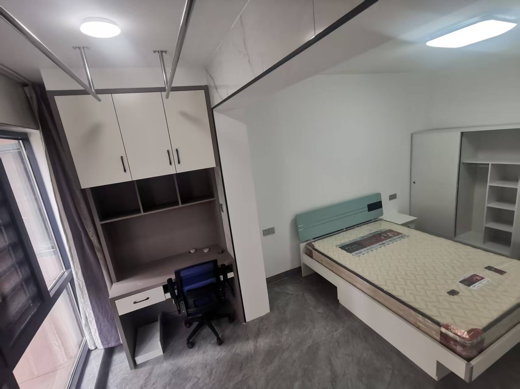 阳光时代  3室2厅2卫    1900.0元/月室内图