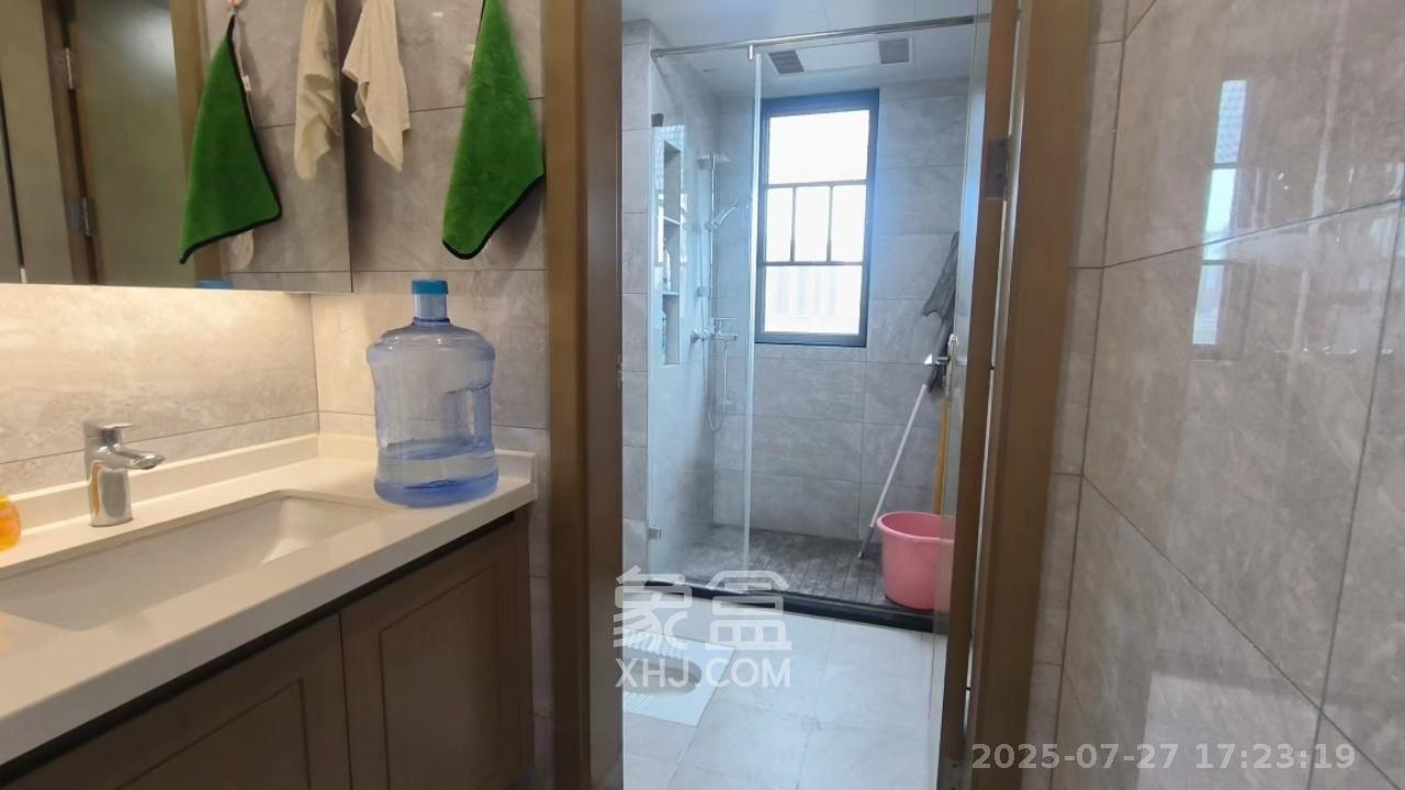 中建璟和城  4室2厅2卫   3200.00元/月室内图