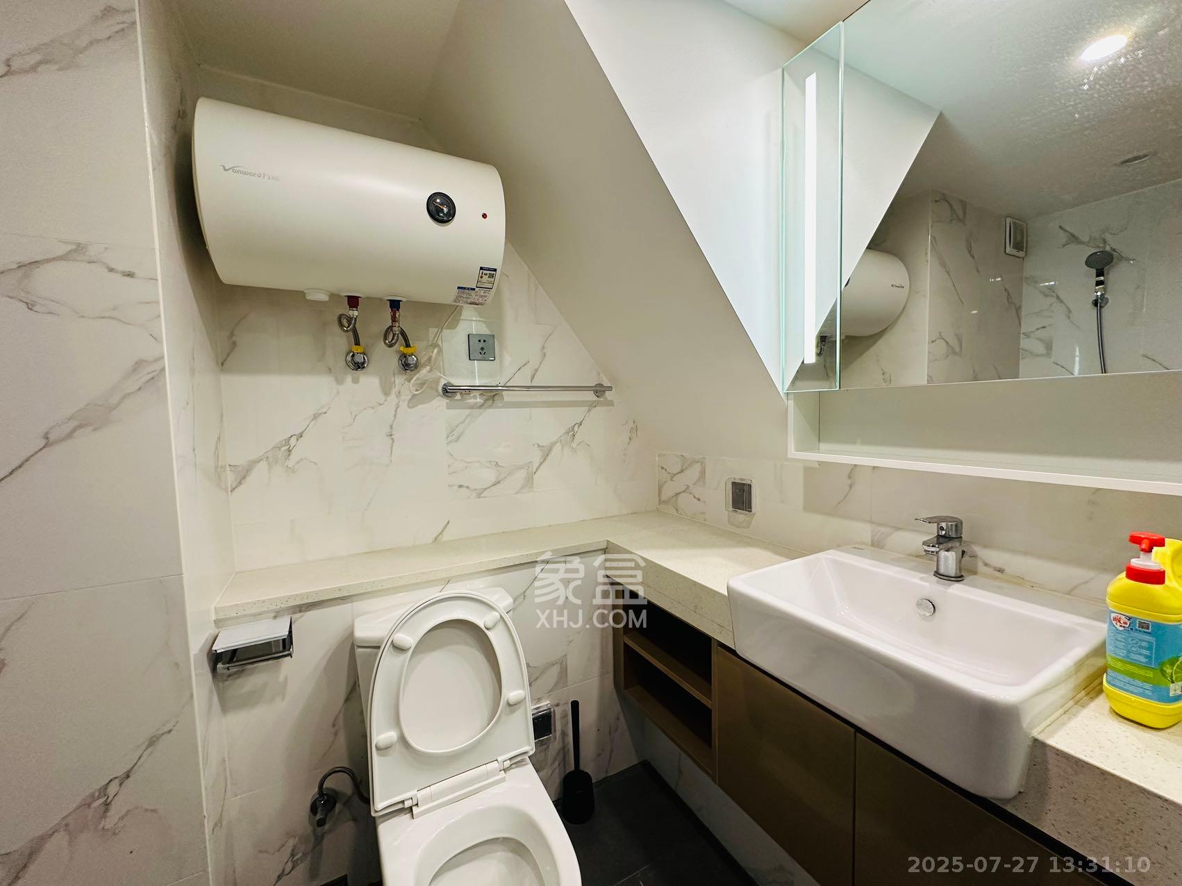 达美寰宇中心 2室1厅1卫 3000.0元/月 达美寰宇中心 2室1厅1卫 3000.0元/月室内图