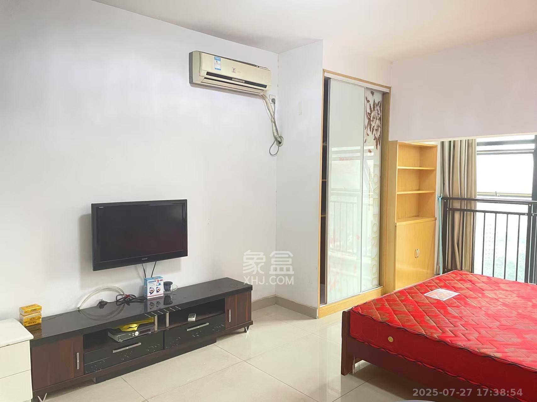 山水华景  1室1厅1卫    1200.0元/月室内图