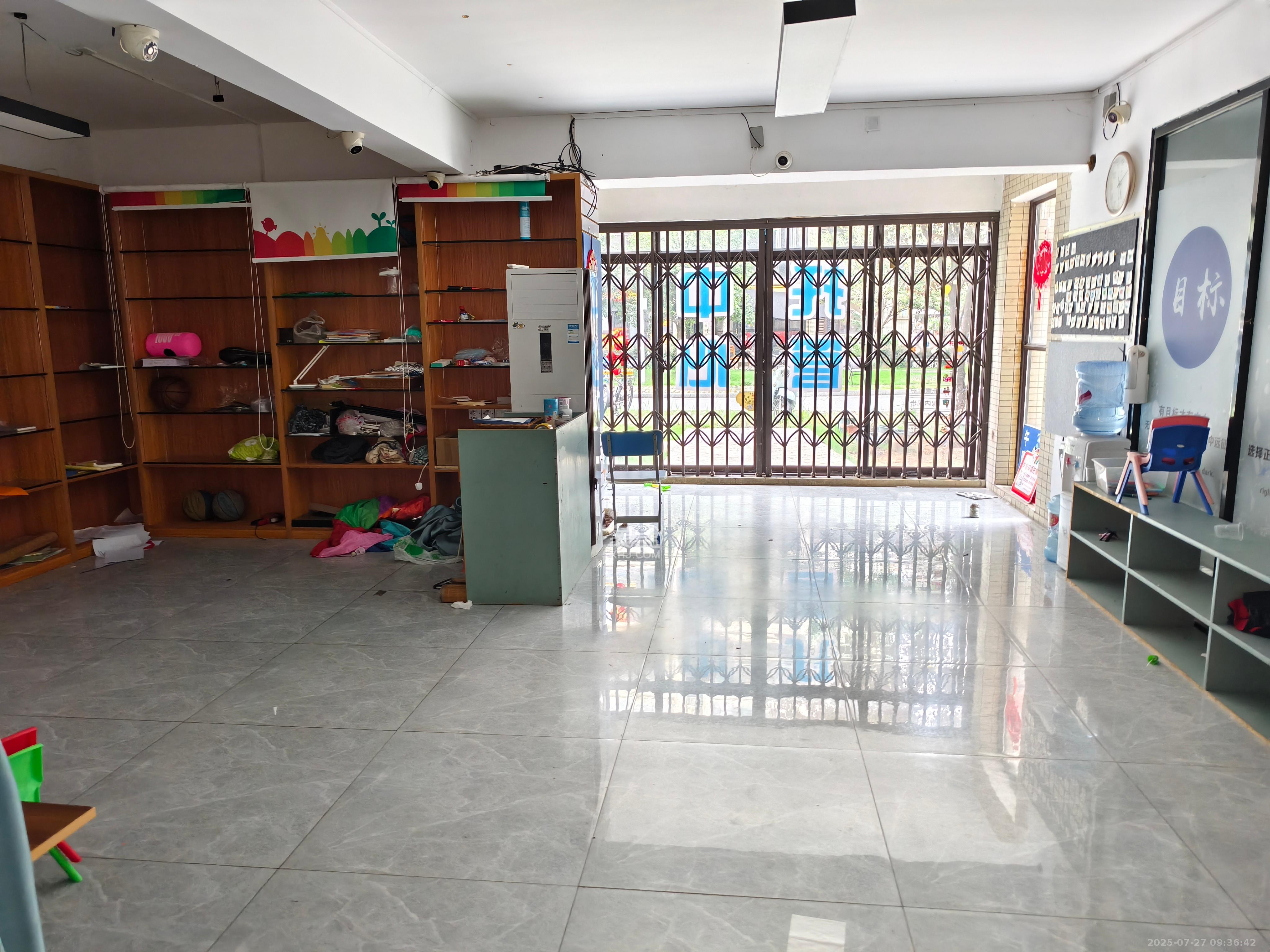 惟盛园  4室2厅2卫    3800.0元/月室内图