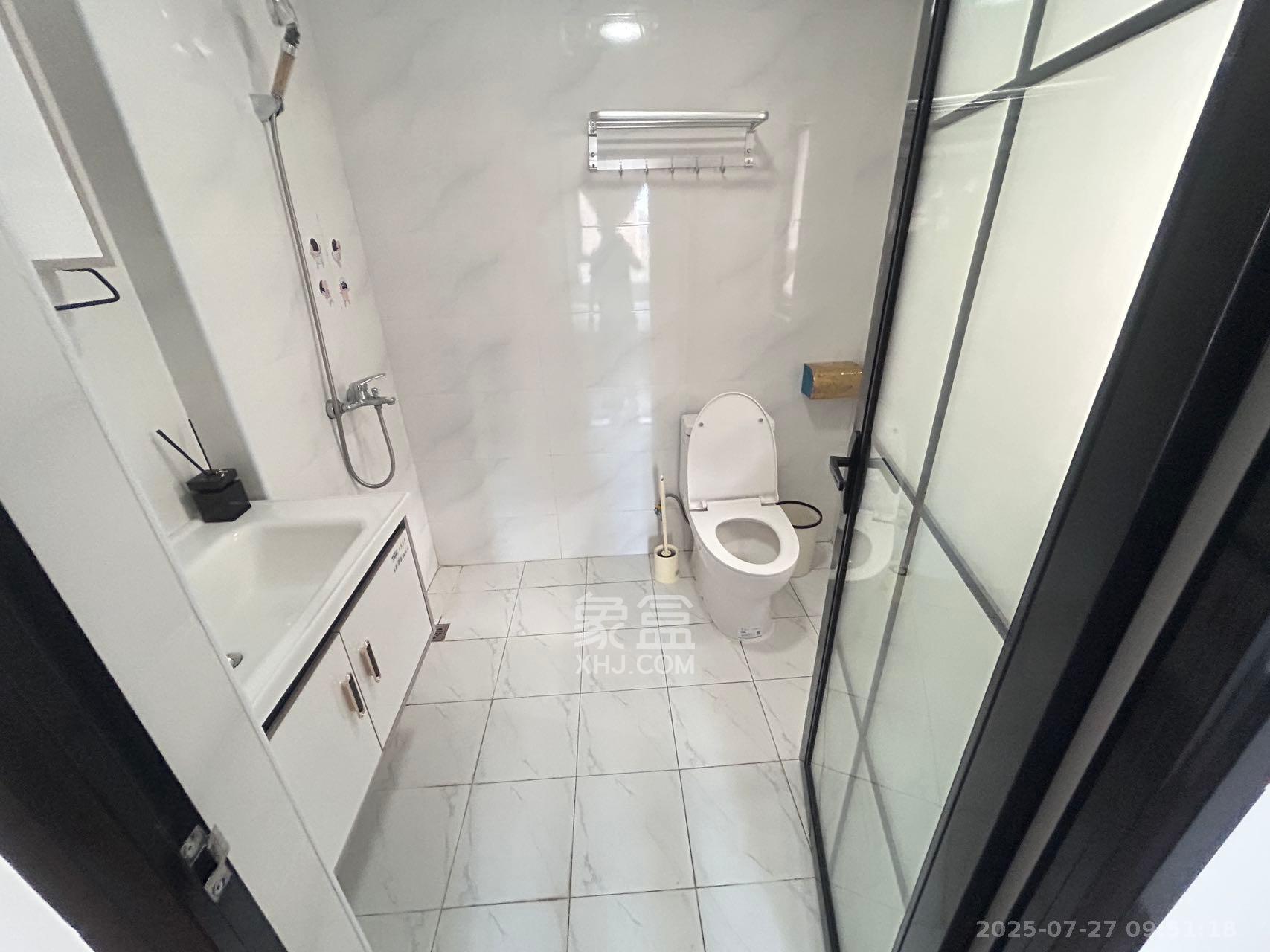 保利大都汇一期、二期 3室2厅2卫 3500.0元/月 保利大都汇一期、二期 3室2厅2卫 3500.0元/月室内图