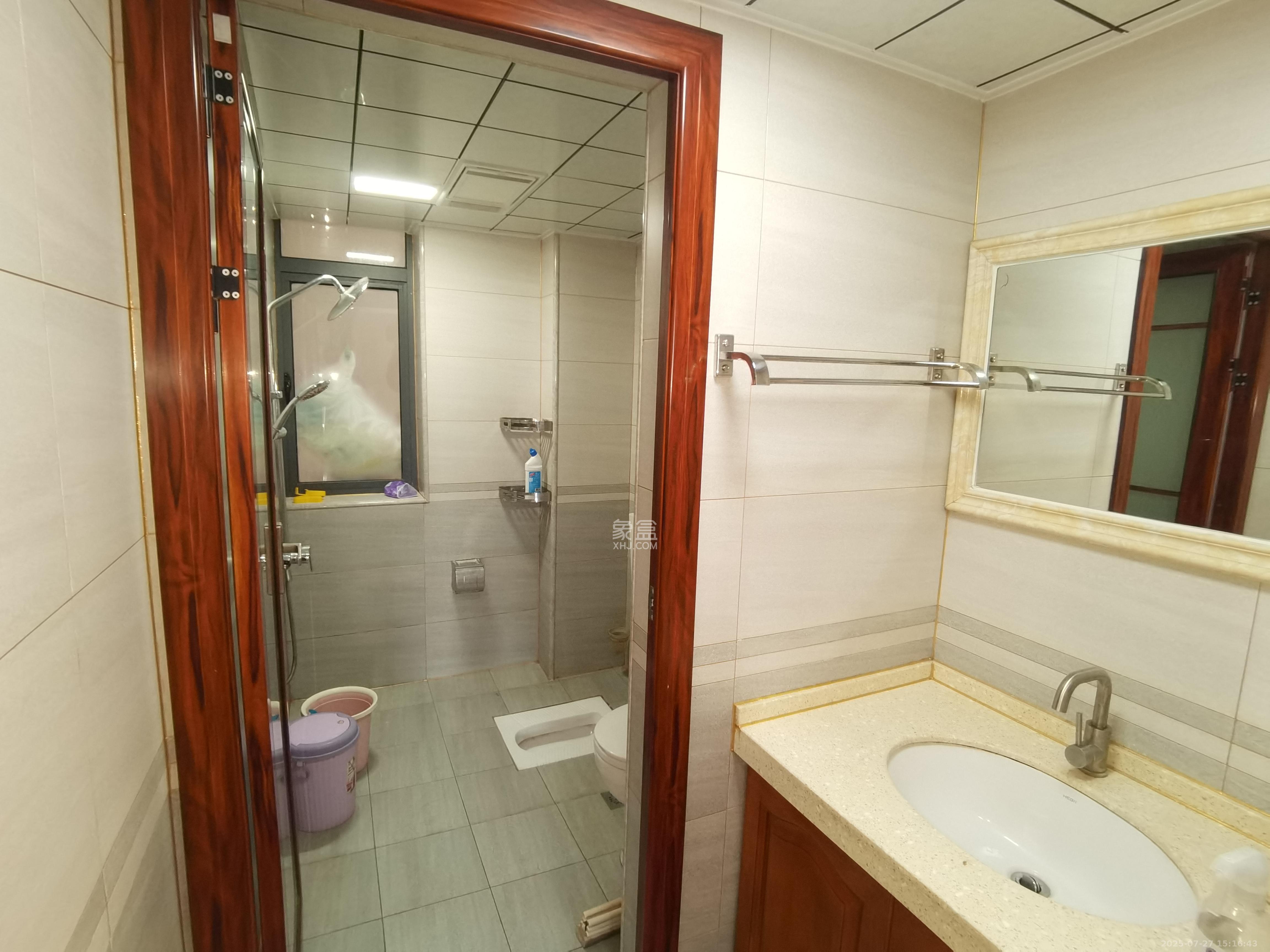 凯富南方鑫城  3室2厅1卫    2800.0元/月 凯富南方鑫城  3室2厅1卫    2800.0元/月室内图