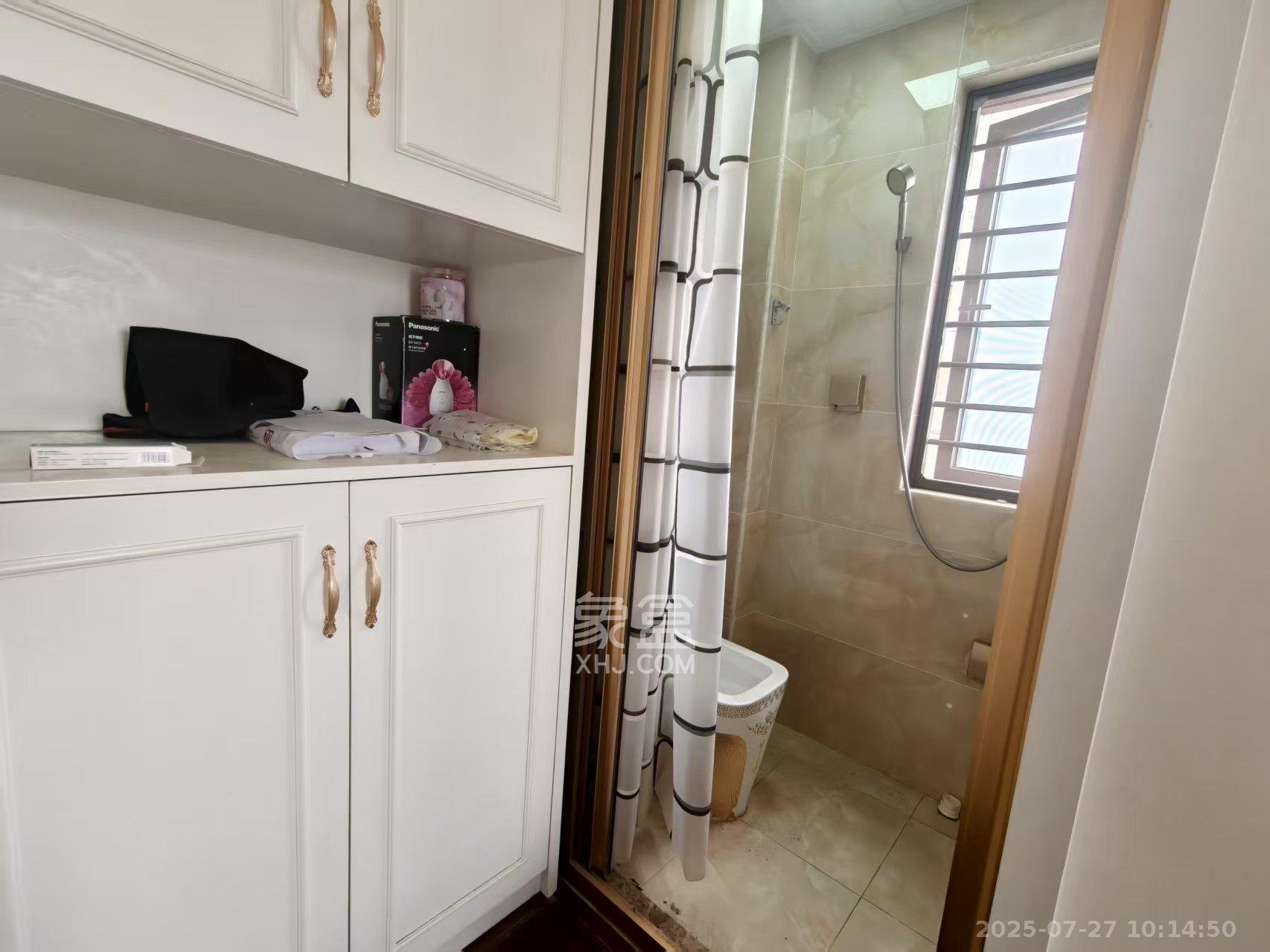 金茂梅溪湖  3室1厅2卫    3600.0元/月室内图