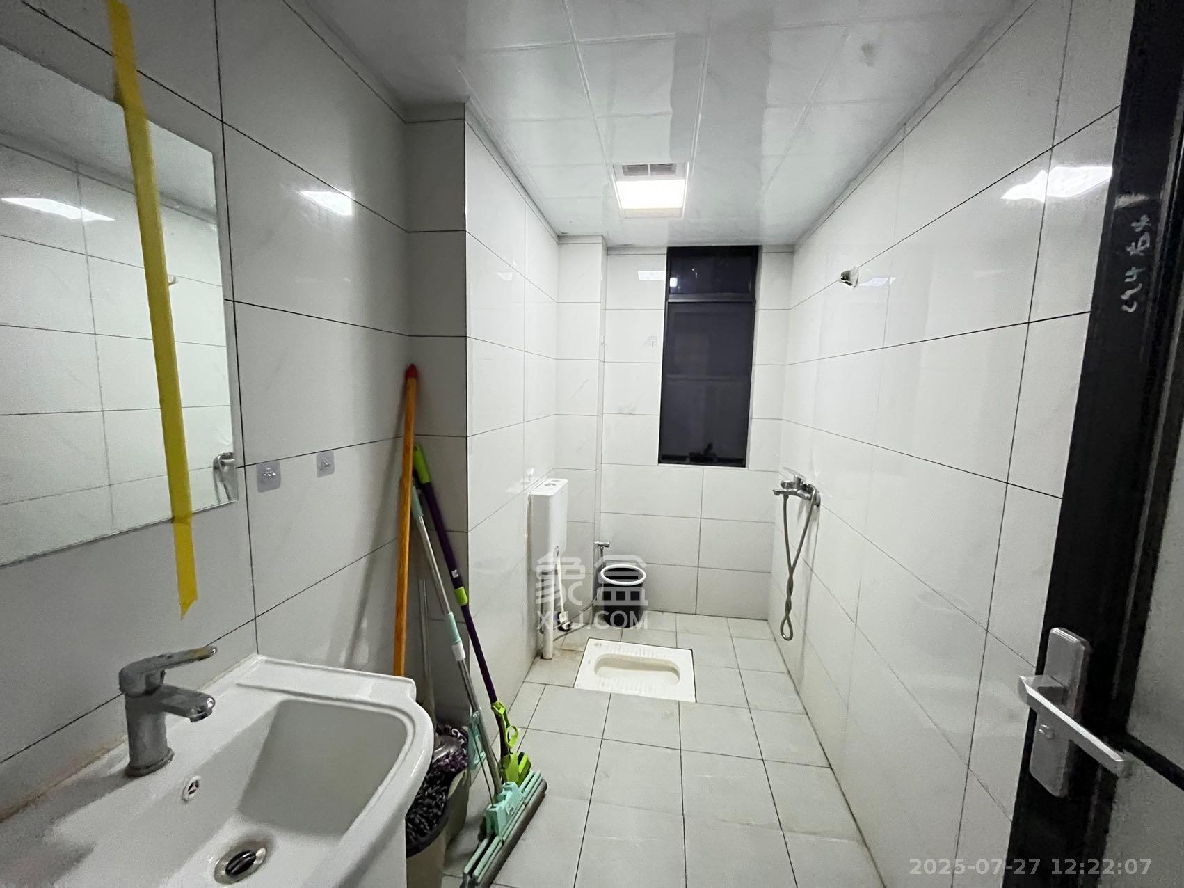 中南红领邦(红星嘉和苑) 3室2厅2卫 2600.0元/月 中南红领邦(红星嘉和苑) 3室2厅2卫 2600.0元/月室内图