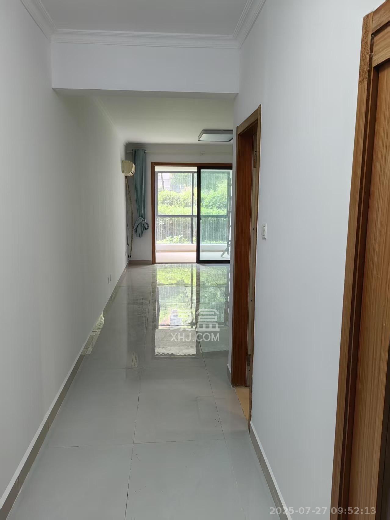 麓谷小镇 3室2厅1卫 2300.0元/月 麓谷小镇 3室2厅1卫 2300.0元/月室内图