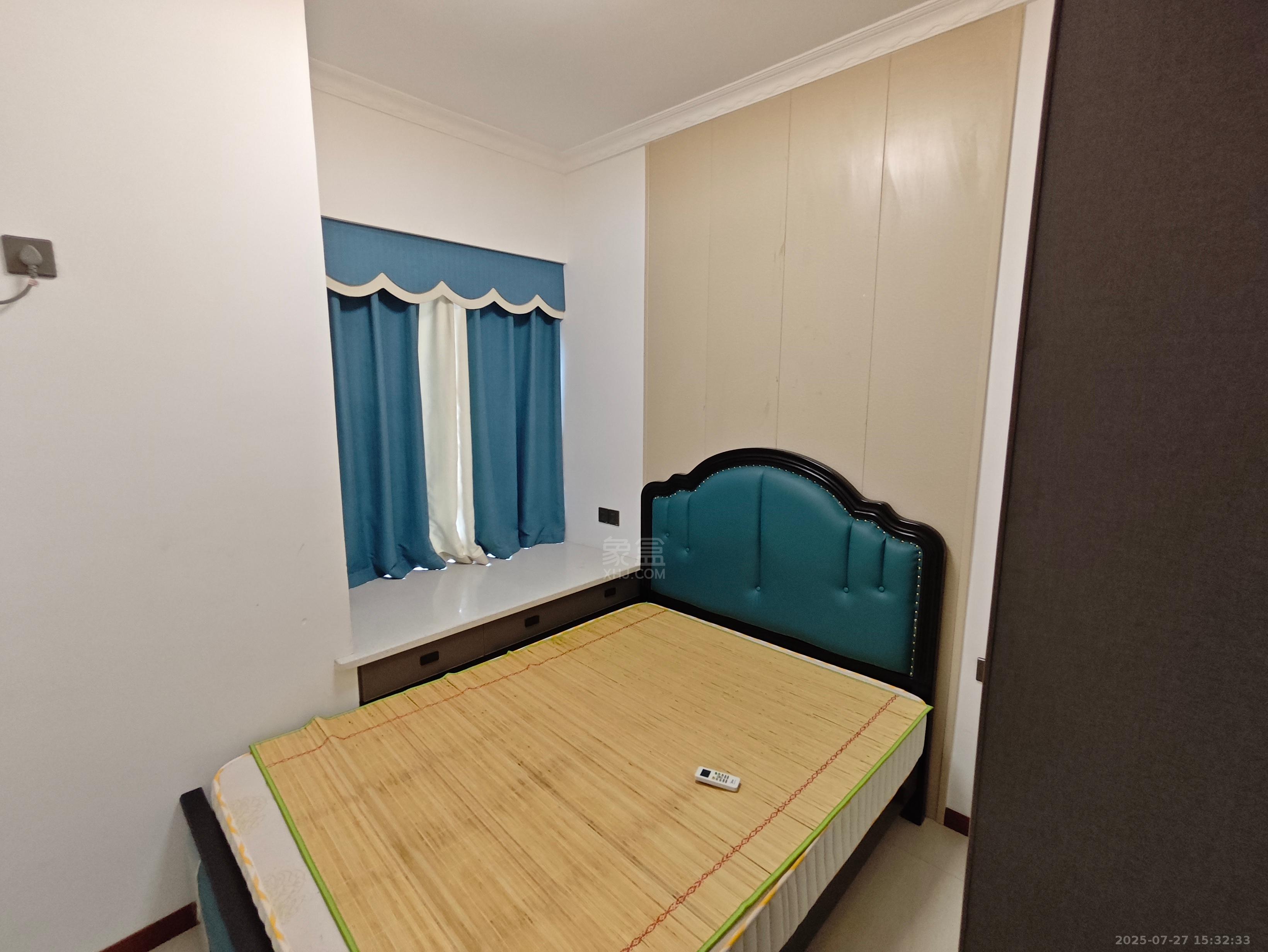 中建江湾壹号  2室1厅1卫   1700.00元/月室内图