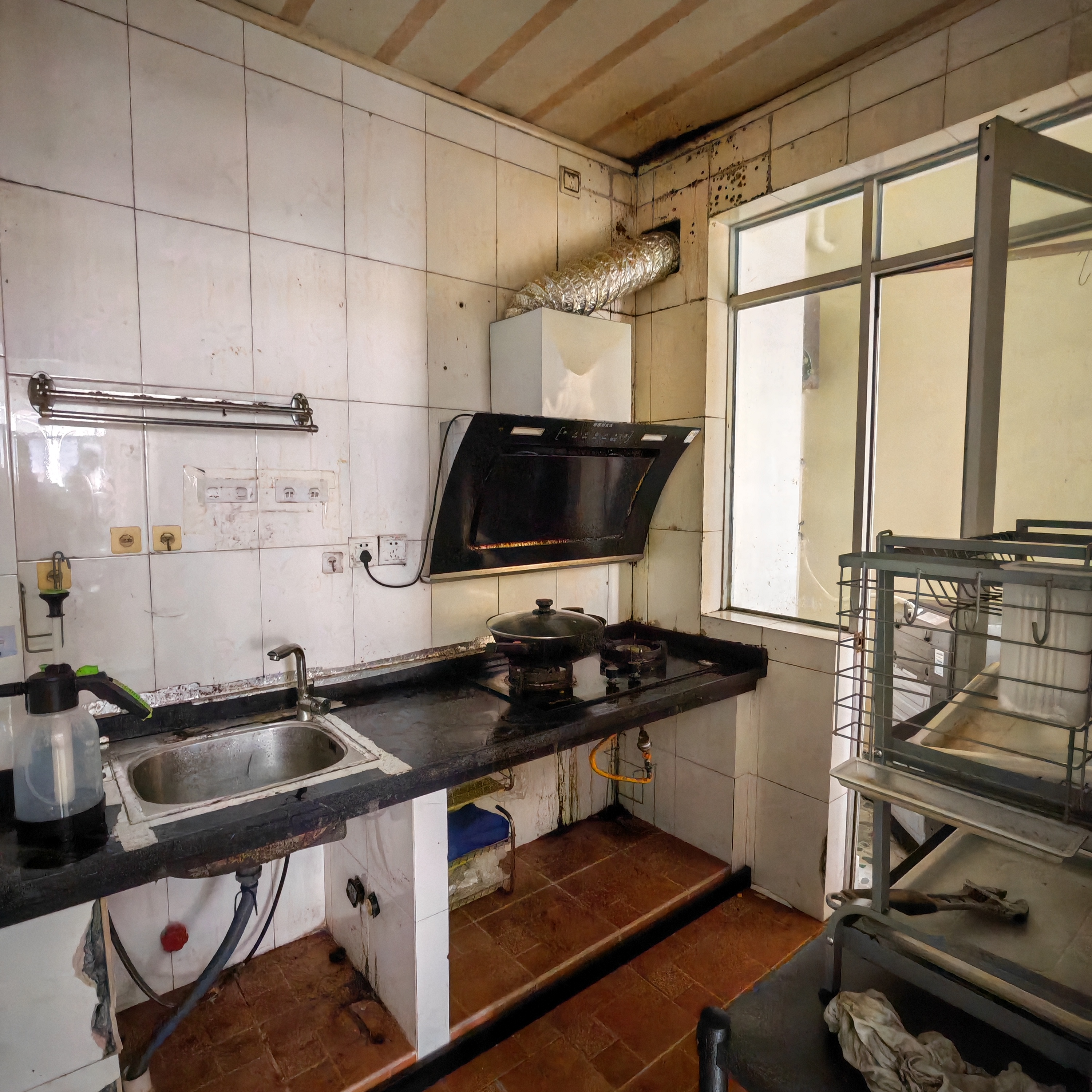 泽丰花园 2室2厅1卫 2000.0元/月 泽丰花园 2室2厅1卫 2000.0元/月室内图