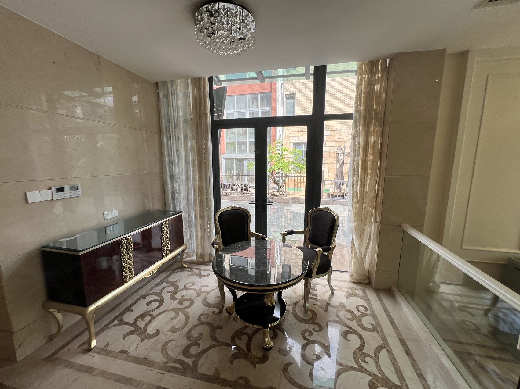 龙墅湾  6室4厅3卫    30000.0元/月 龙墅湾  6室4厅3卫    30000.0元/月室内图