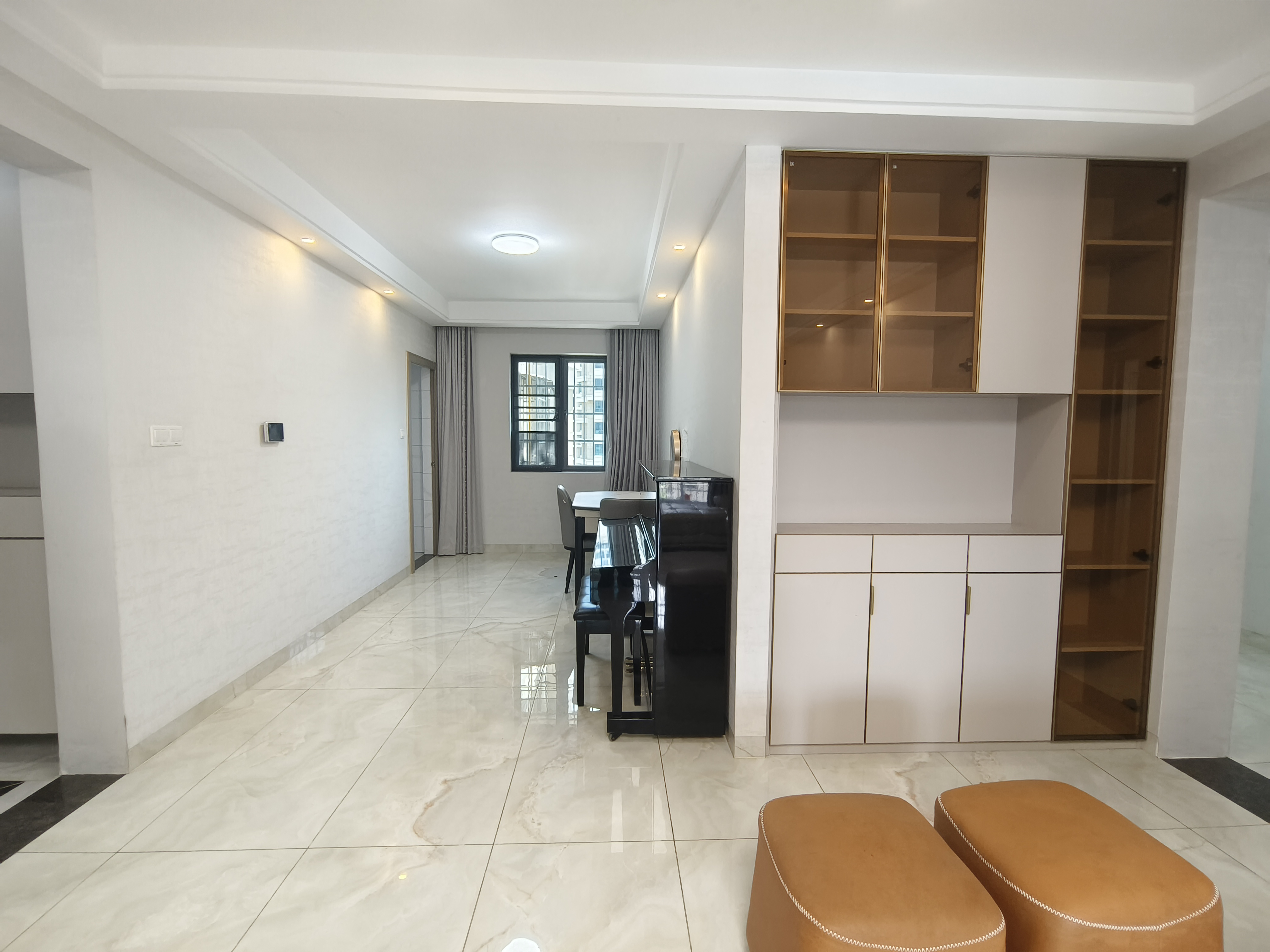 国兴城(B区) 4室2厅2卫 6800.0元/月 国兴城(B区) 4室2厅2卫 6800.0元/月室内图