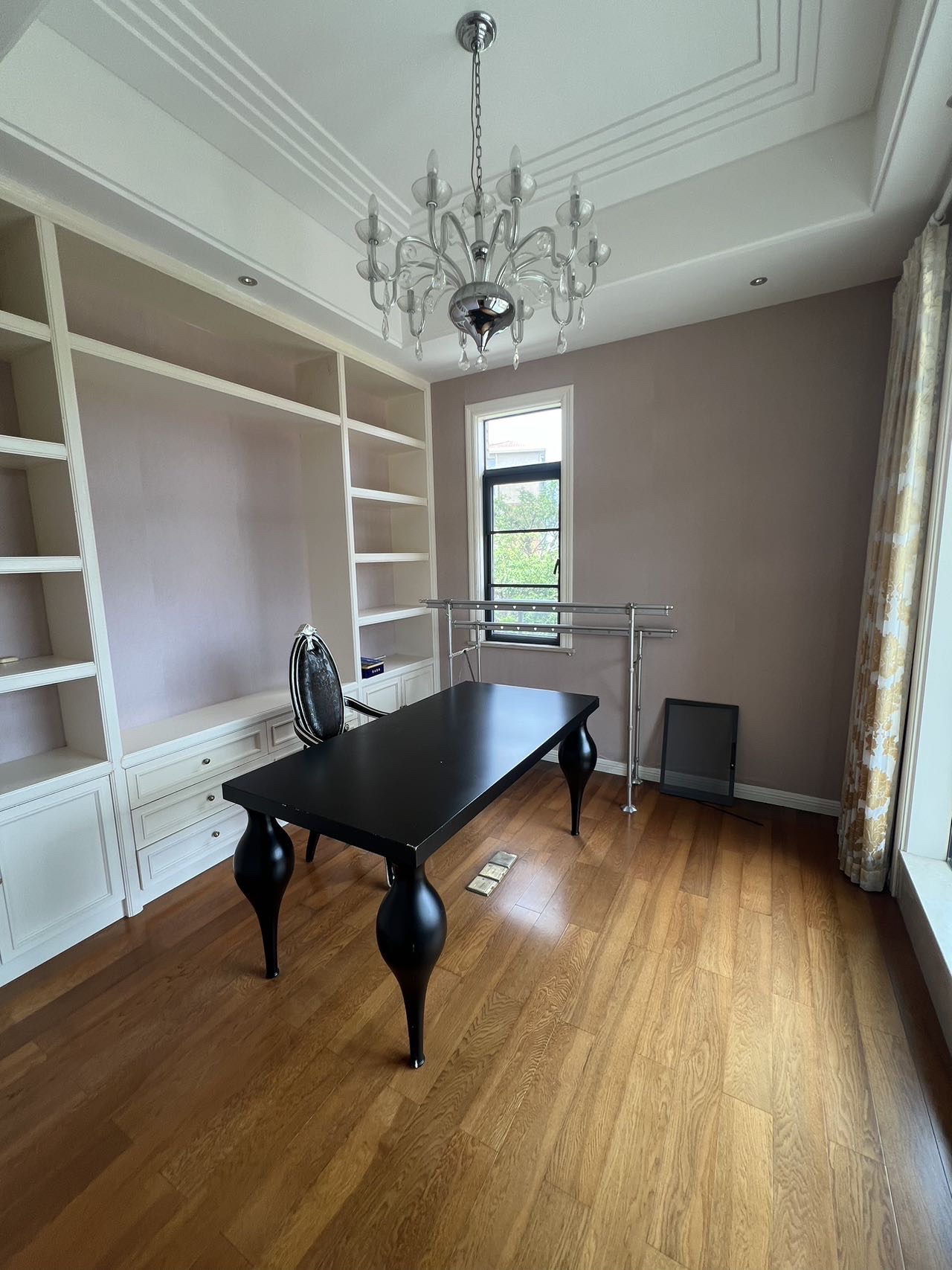 龙墅湾  6室3厅2卫    30000.0元/月 龙墅湾  6室3厅2卫    30000.0元/月户型图