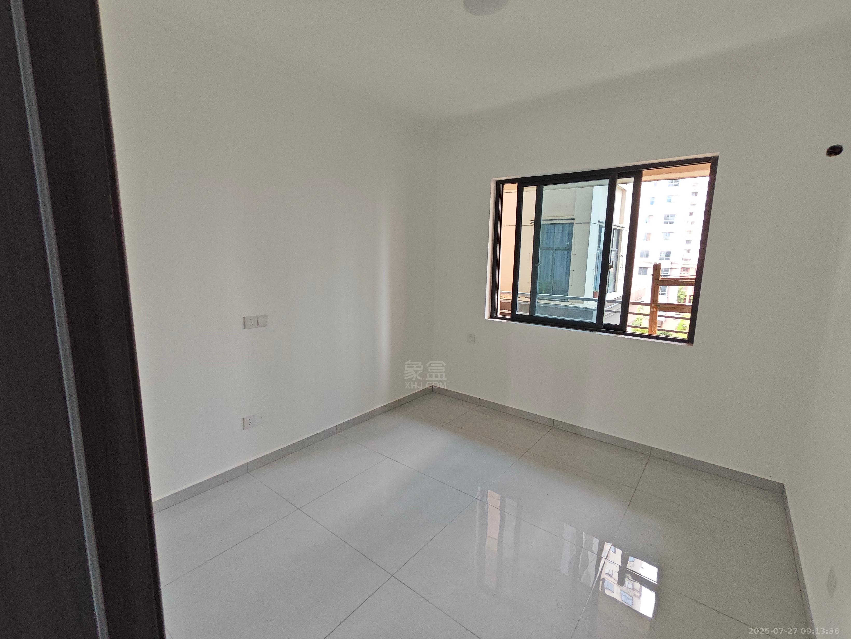 西郡佳园 3室1厅2卫 1800.0元/月 西郡佳园 3室1厅2卫 1800.0元/月室内图