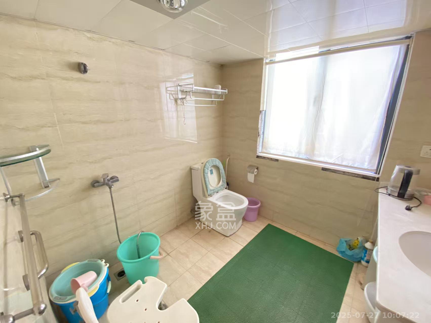 君庭金福苑  2室2厅1卫    2400.0元/月 君庭金福苑  2室2厅1卫    2400.0元/月室内图