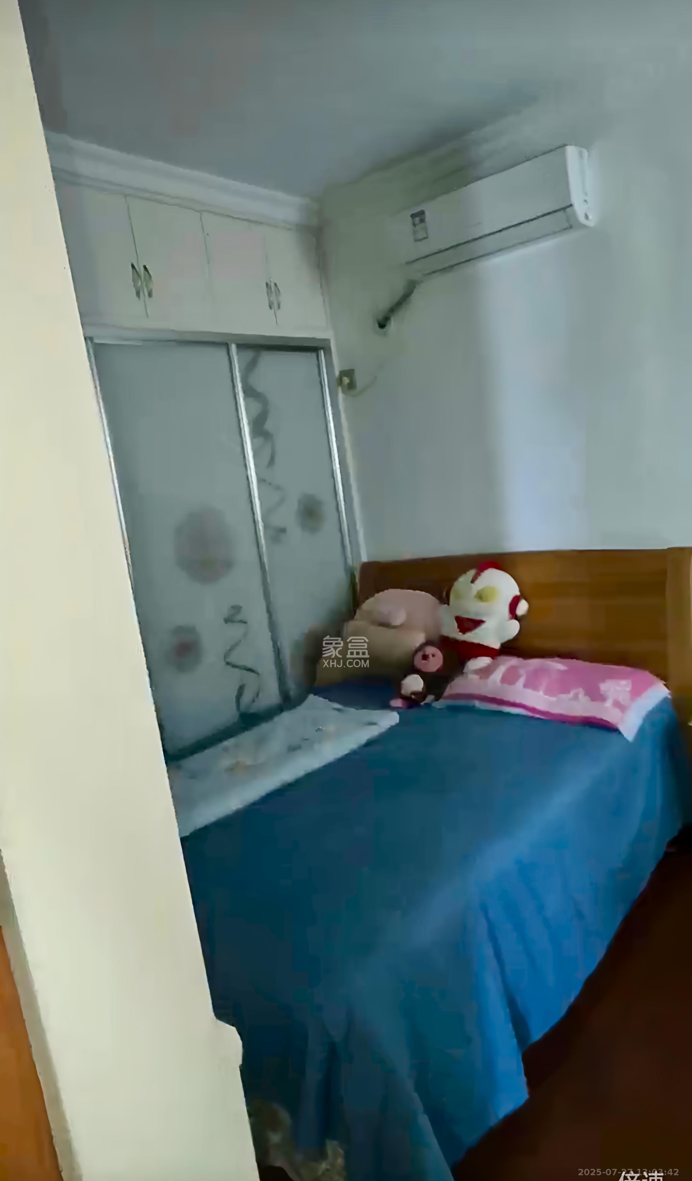 长房时代城  1室2厅1卫   2600.00元/月室内图