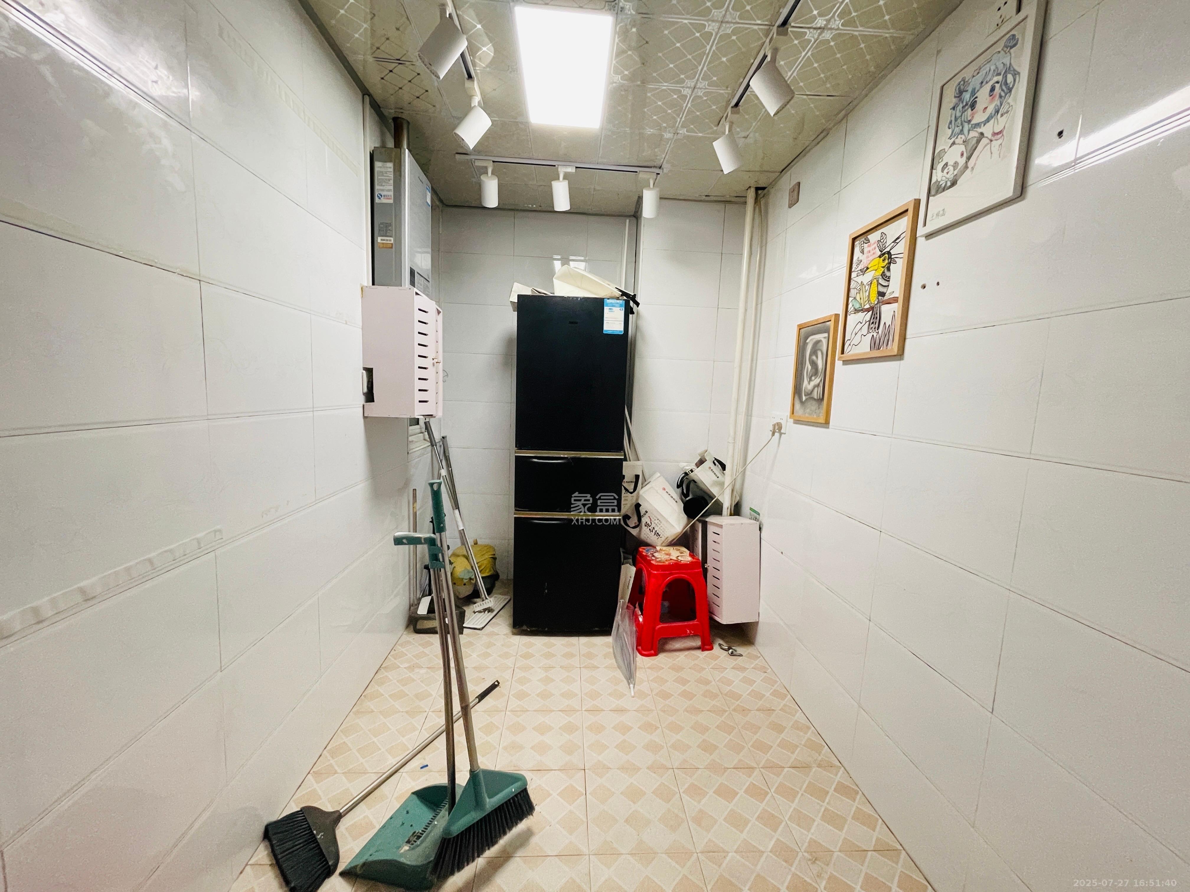 鑫科明珠 3室2厅1卫 2600.0元/月 鑫科明珠 3室2厅1卫 2600.0元/月室内图