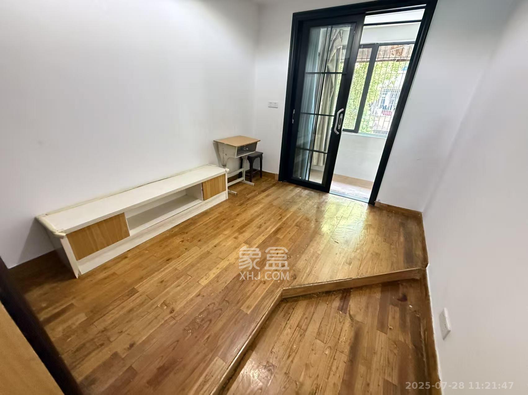 周南中学宿舍 2室1厅1卫 2600.0元/月 周南中学宿舍 2室1厅1卫 2600.0元/月室内图