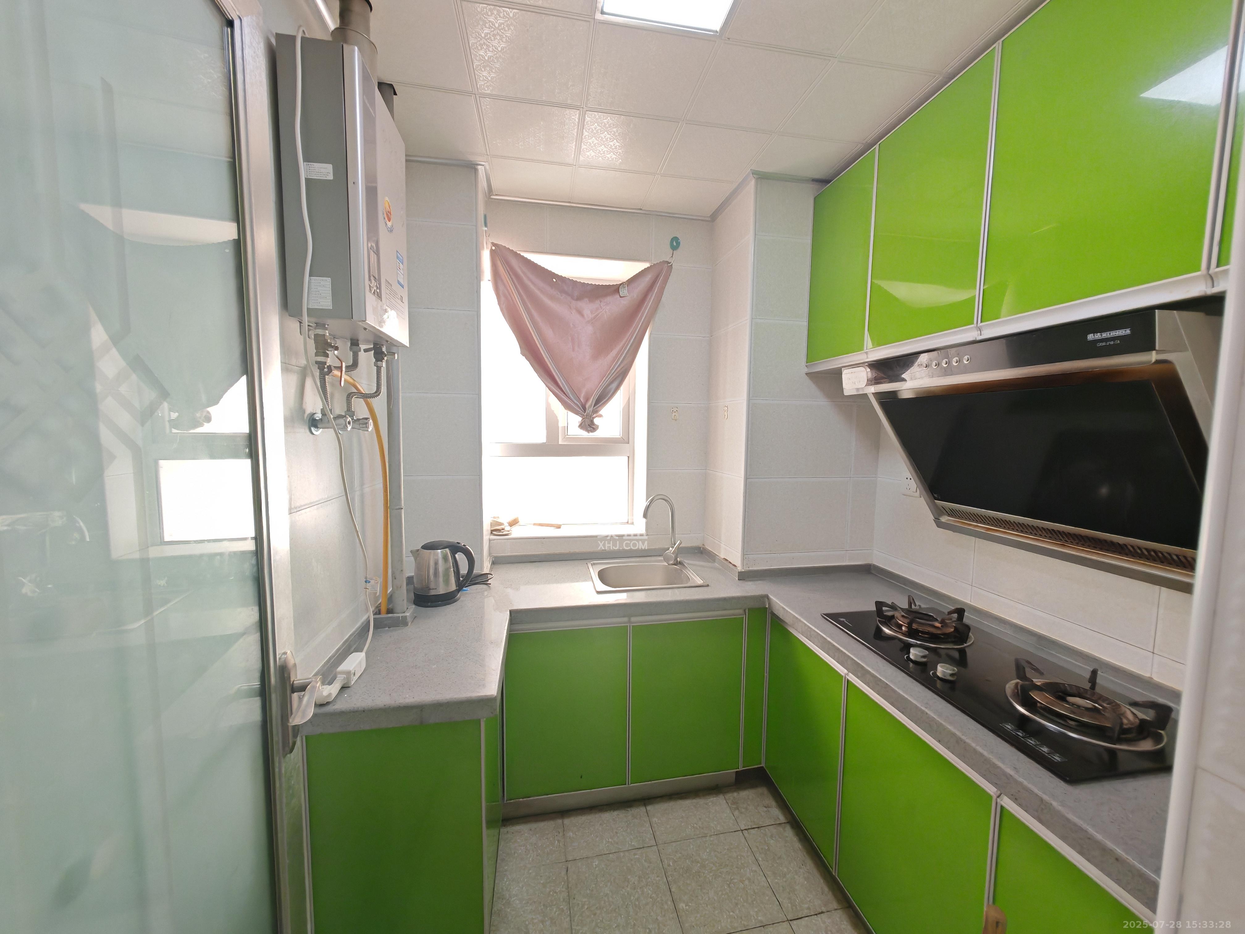 左岸右岸 1室1厅1卫 1300.0元/月 左岸右岸 1室1厅1卫 1300.0元/月室内图