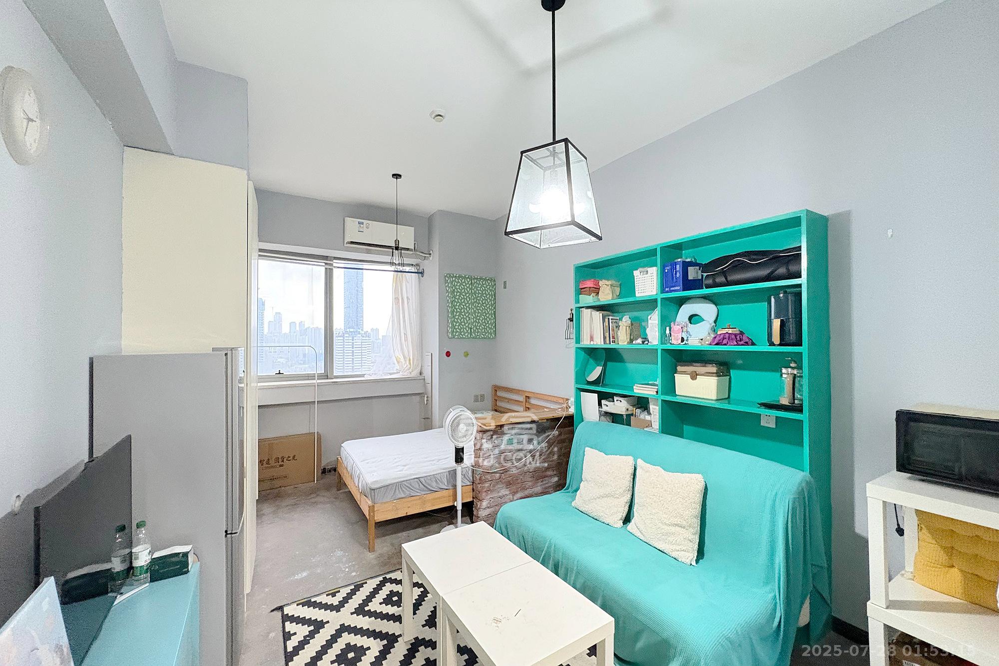 东宸19公馆 1室1厅1卫 35.0万 东宸19公馆 1室1厅1卫 35.0万卧室