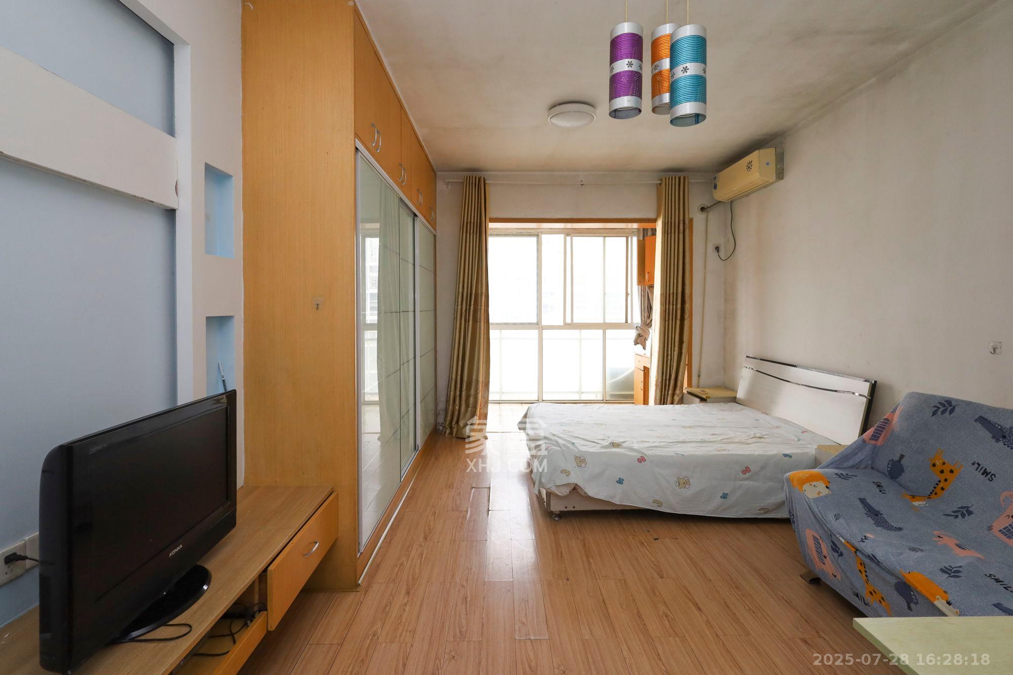 美林银谷 1室1厅1卫 1380.0元/月 美林银谷 1室1厅1卫 1380.0元/月室内图