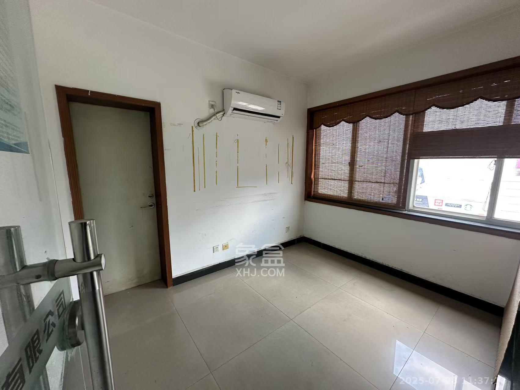 时代帝景 4室2厅1卫 8000.0元/月 时代帝景 4室2厅1卫 8000.0元/月室内图