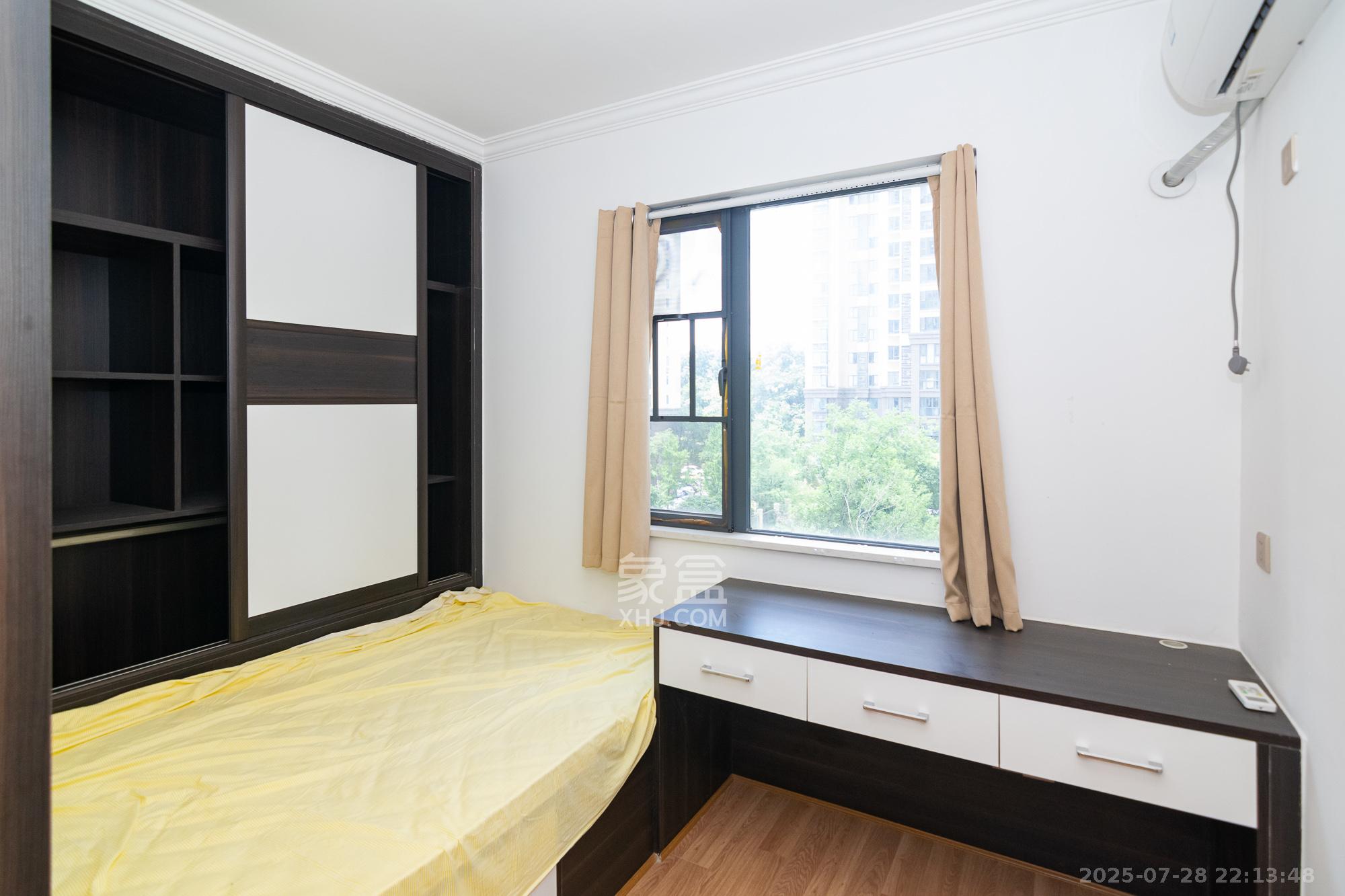 中粮鸿云 3室2厅1卫 75.80万 中粮鸿云 3室2厅1卫 75.80万卧室