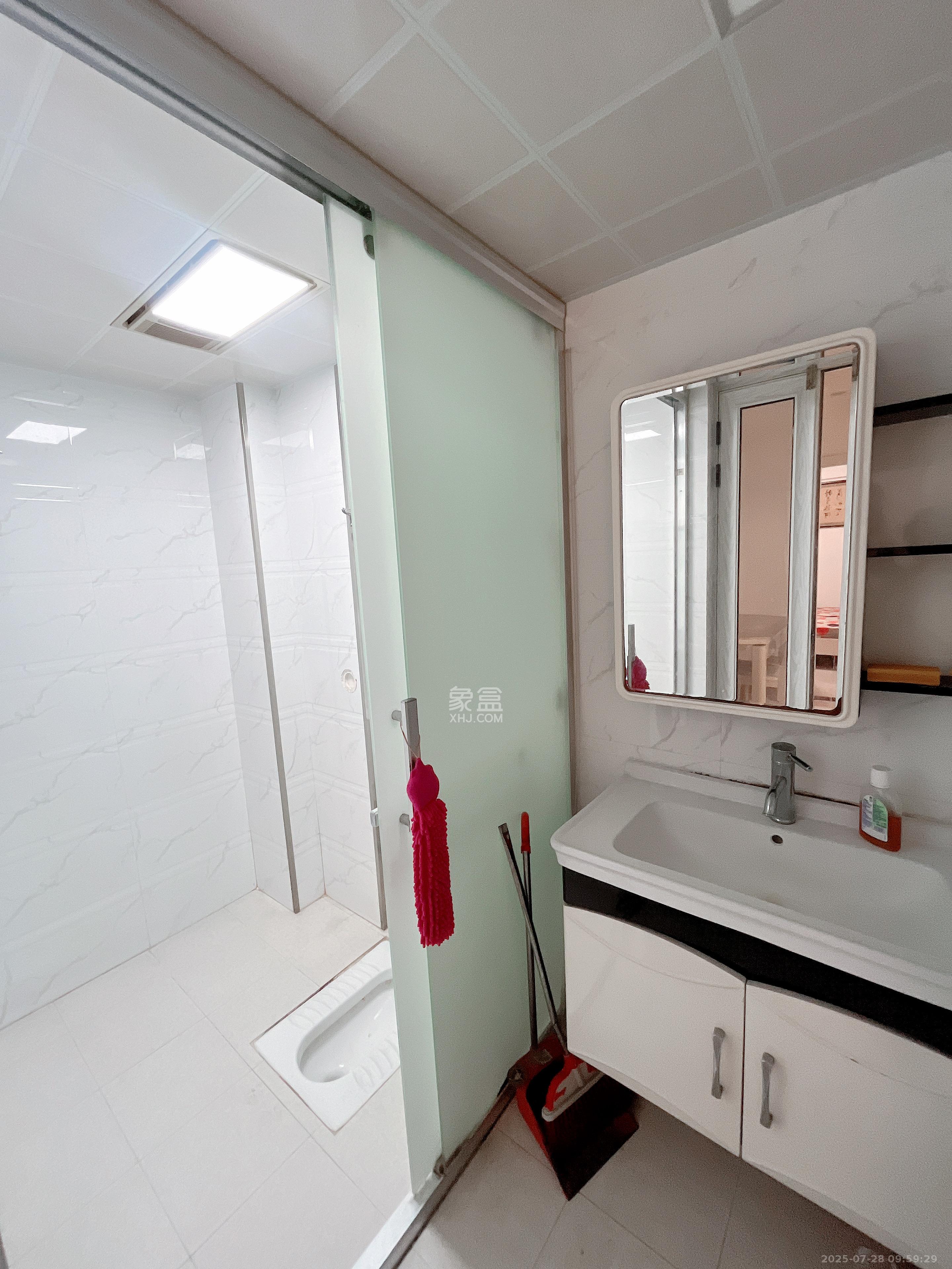 梅溪湖浪琴湾燕联小区  1室0厅0卫    1000.0元/月室内图