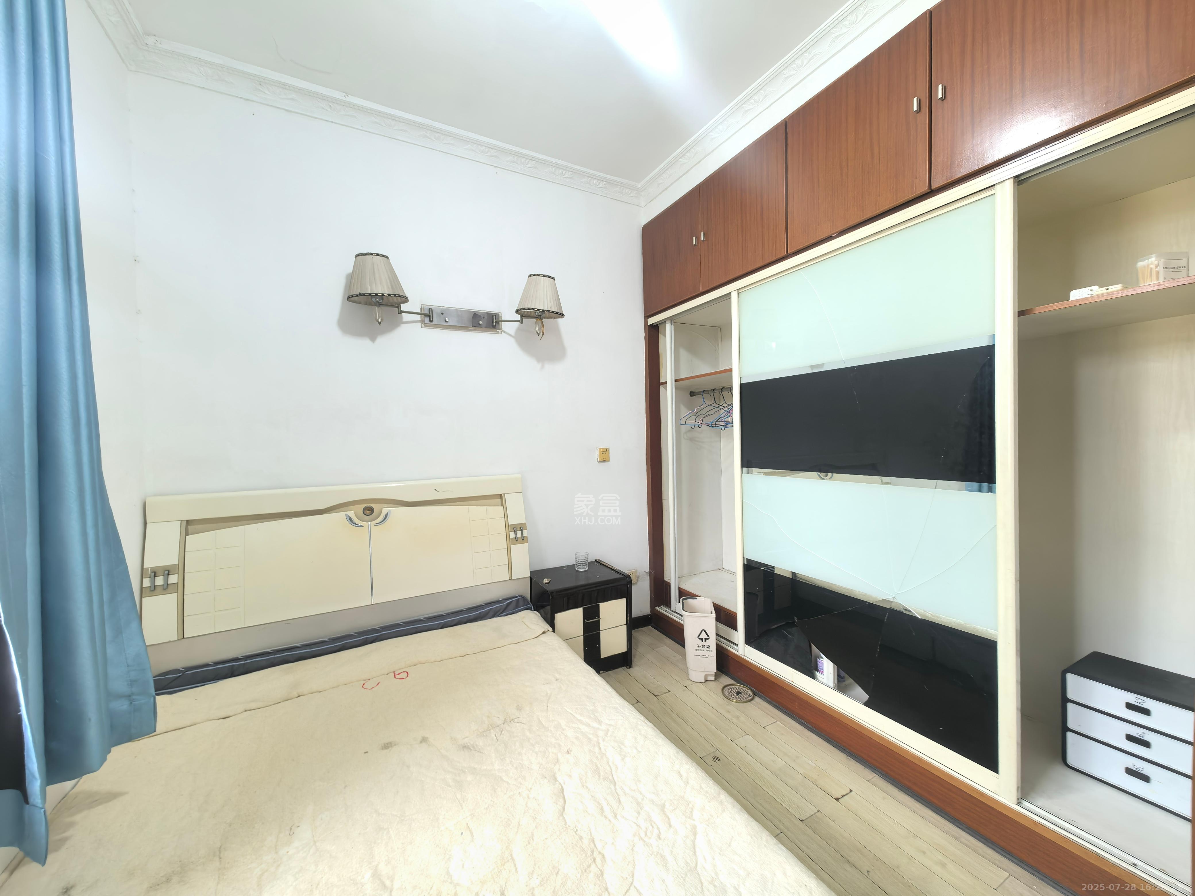 王家垅社区汽电（东风路六条巷）  2室1厅1卫    1000.0元/月室内图