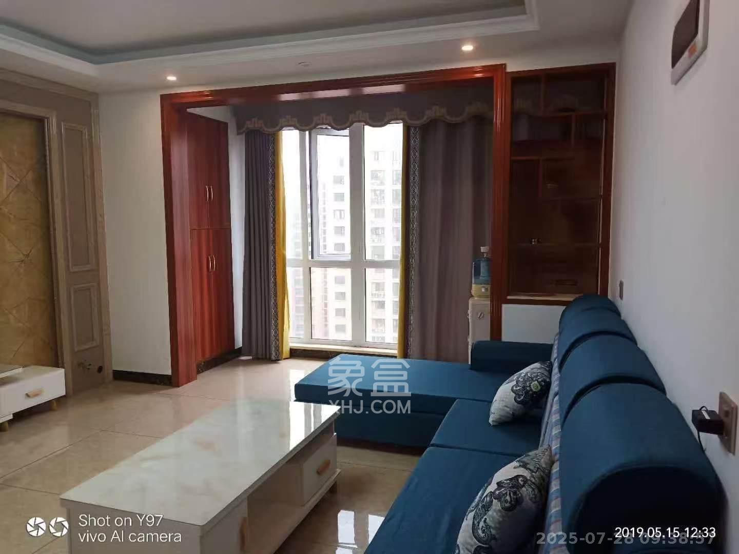 丽发新城  3室2厅1卫    2000.0元/月