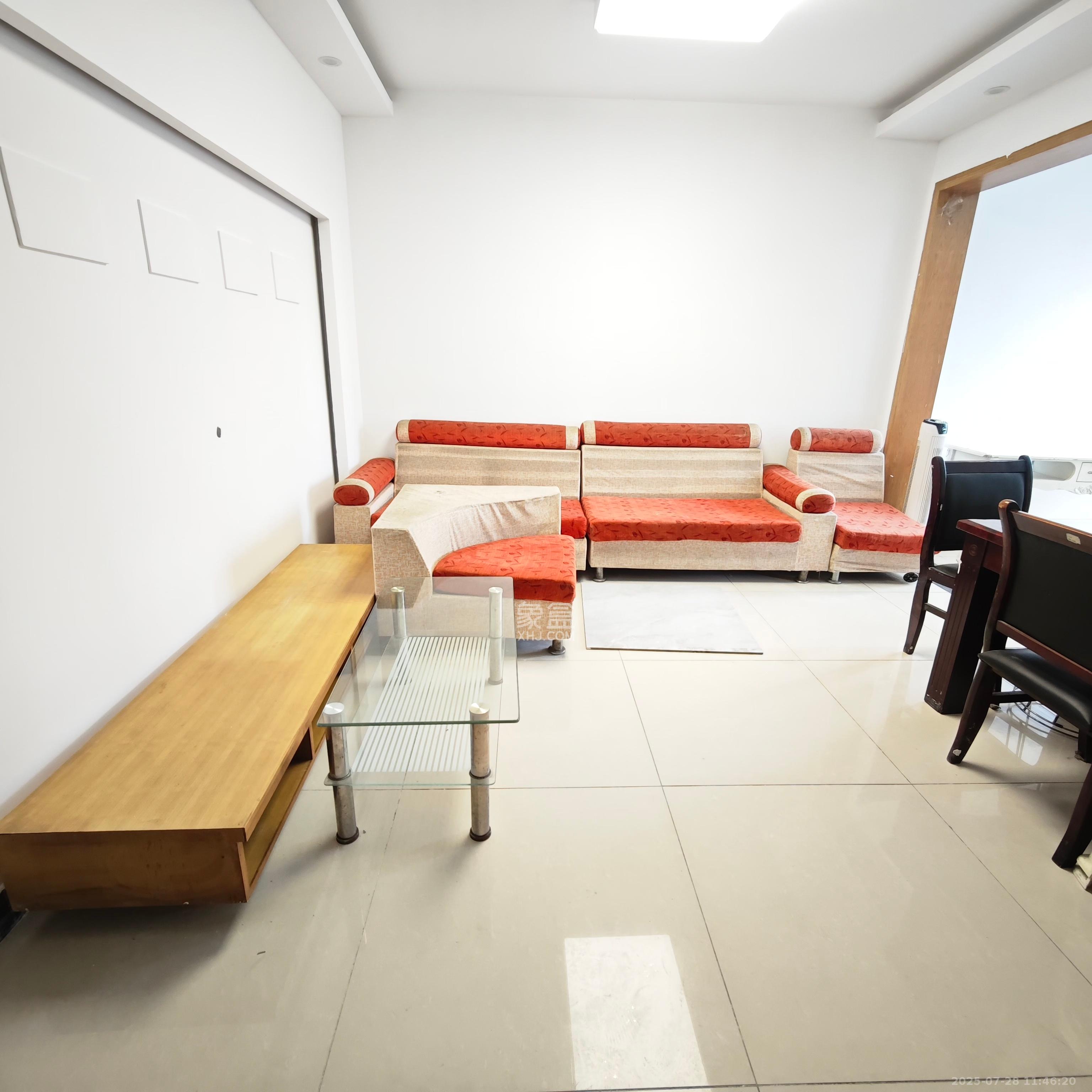 圣力华苑 2室2厅1卫 1200.0元/月 圣力华苑 2室2厅1卫 1200.0元/月室内图