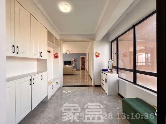 荣悦台 3室2厅2卫 4500.0元/月 荣悦台 3室2厅2卫 4500.0元/月室内图