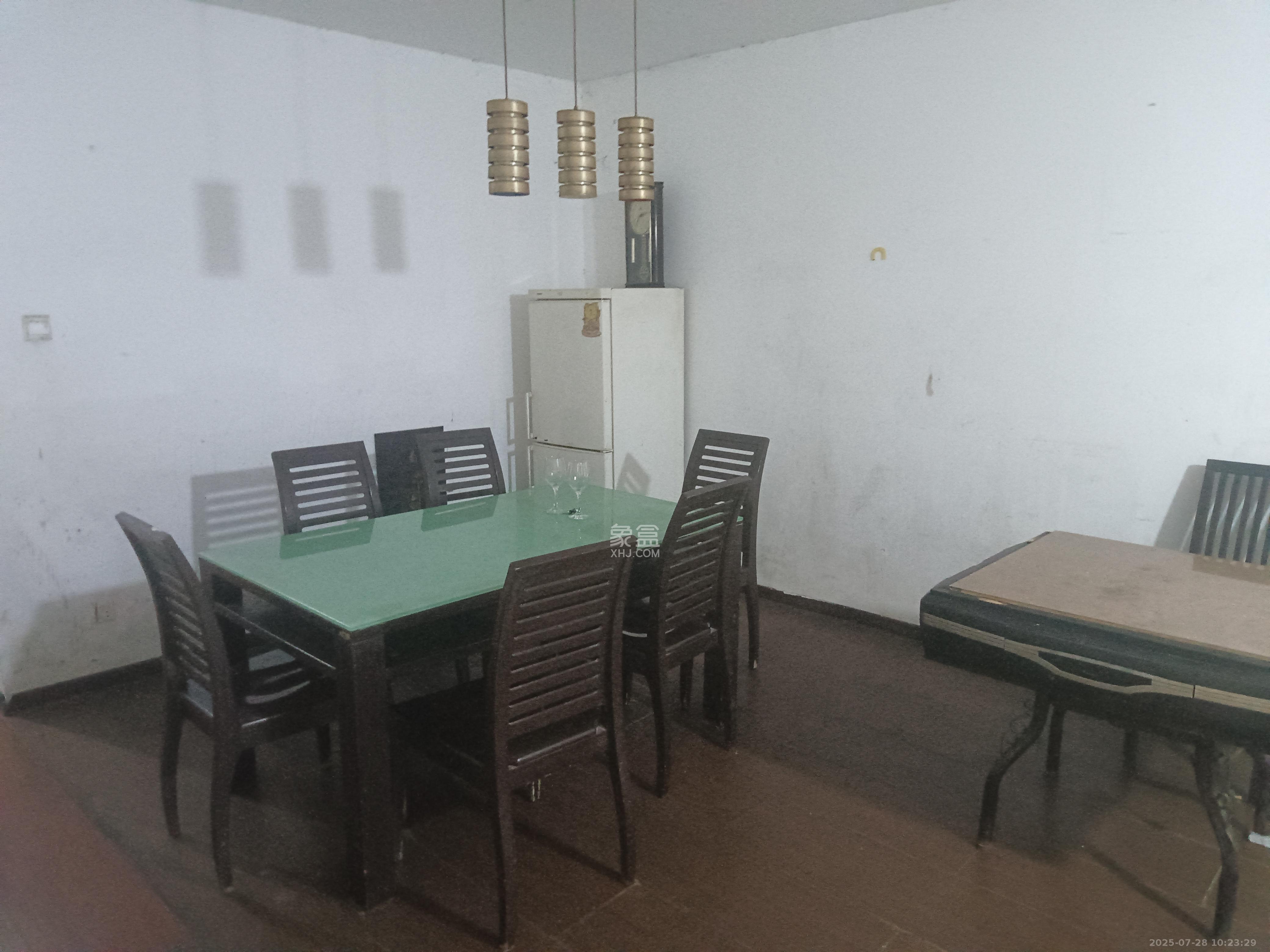 御景龙城  3室2厅2卫    1500.0元/月室内图