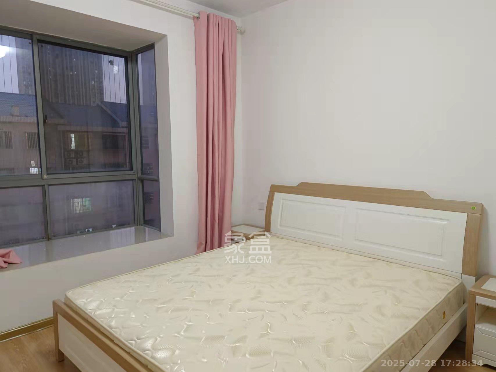 荣升家园(湘江熙岸) 3室2厅2卫 2400.0元/月 荣升家园(湘江熙岸) 3室2厅2卫 2400.0元/月室内图