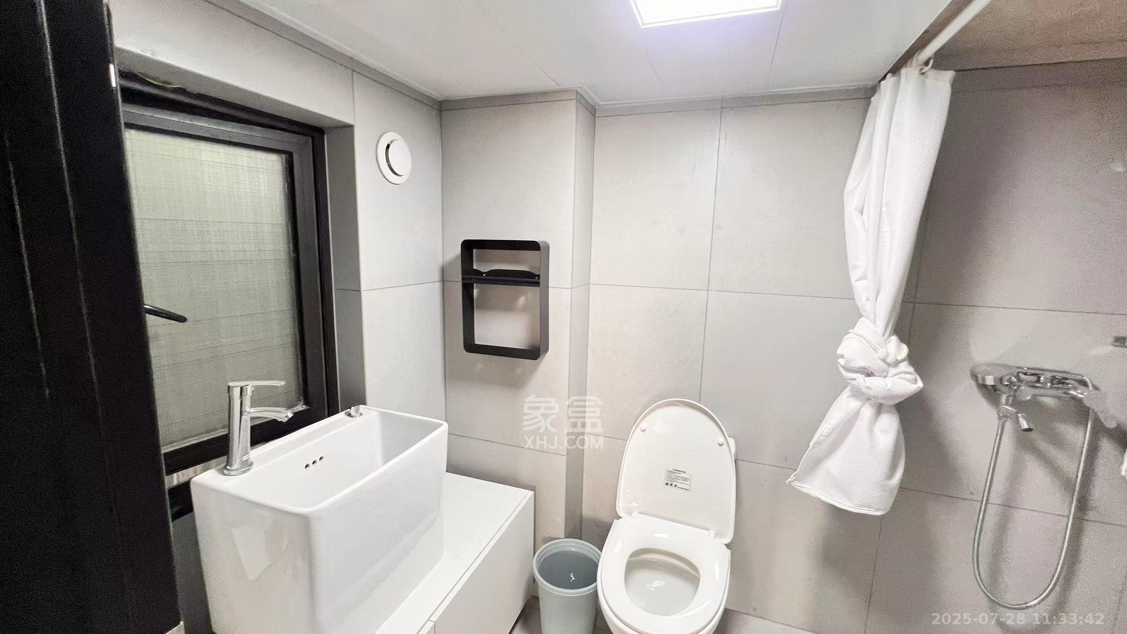 万科金色梦想B区 2室2厅2卫 2500.0元/月 万科金色梦想B区 2室2厅2卫 2500.0元/月室内图