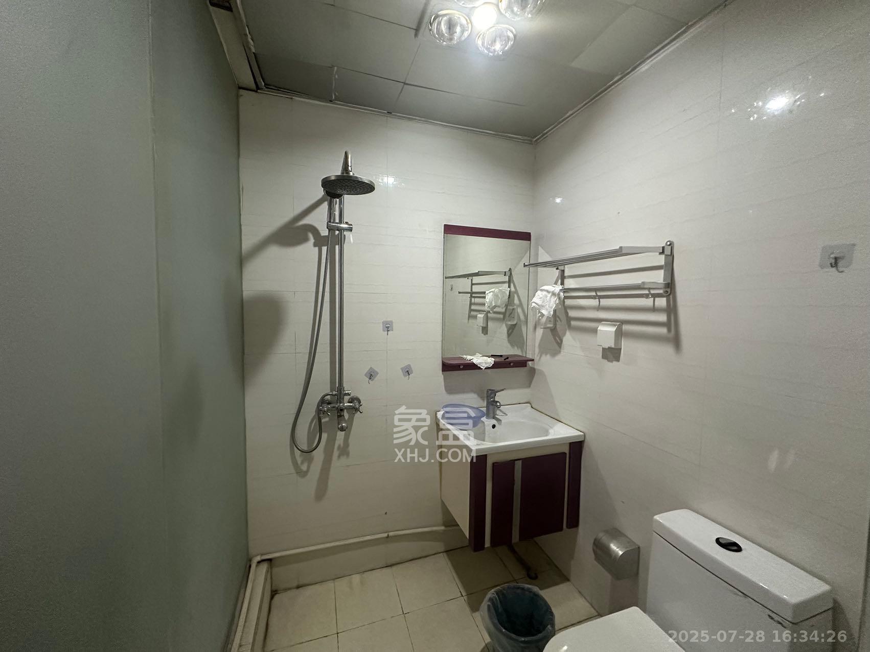 火星一片 3室2厅2卫 2500.0元/月 火星一片 3室2厅2卫 2500.0元/月室内图