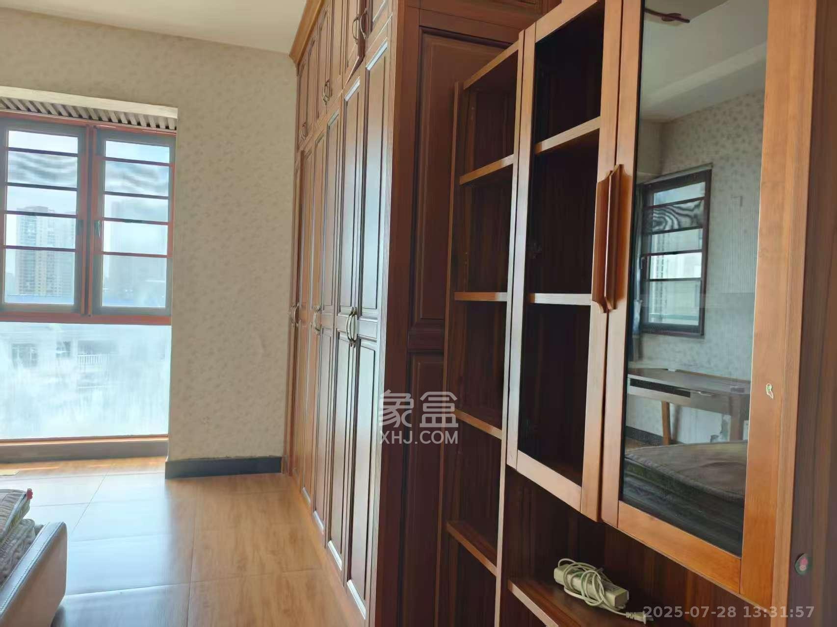 堤亚纳湾(深业沙河城) 1室2厅1卫 3000.0元/月 堤亚纳湾(深业沙河城) 1室2厅1卫 3000.0元/月室内图