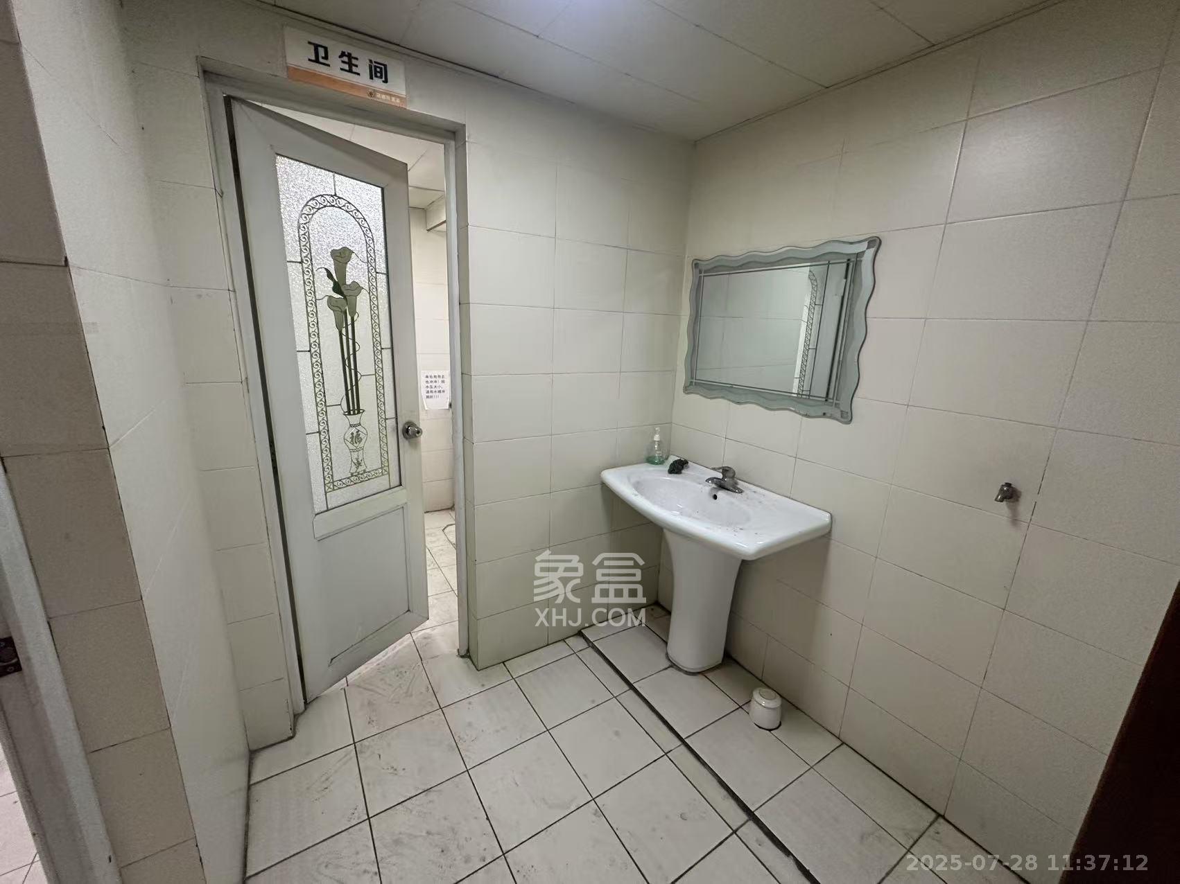 时代帝景  4室2厅1卫   8000.00元/月室内图