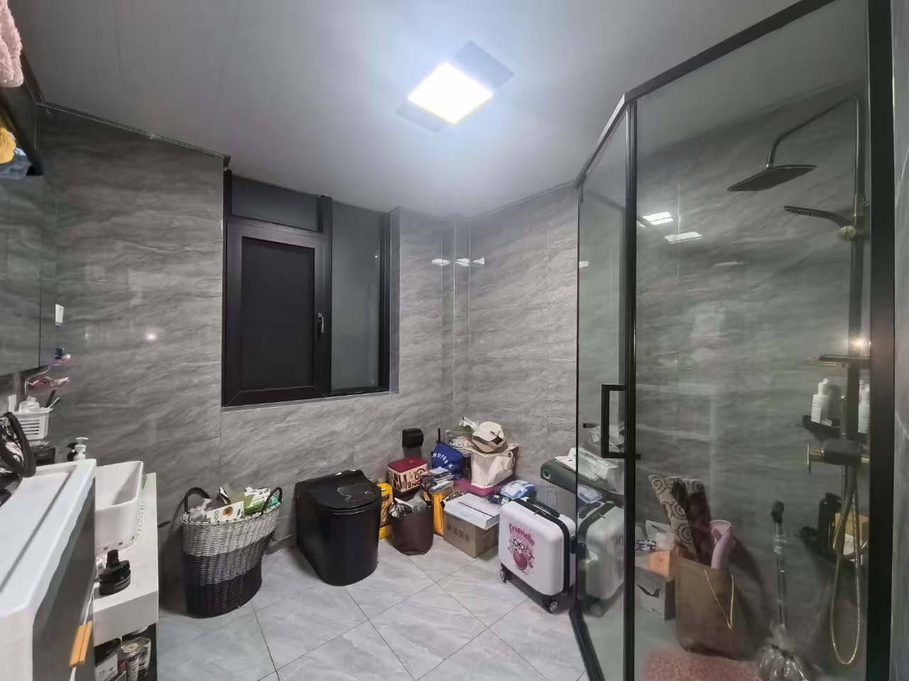 高尔夫紫龙郡 6室3厅3卫 138.0万 高尔夫紫龙郡 6室3厅3卫 138.0万室内图