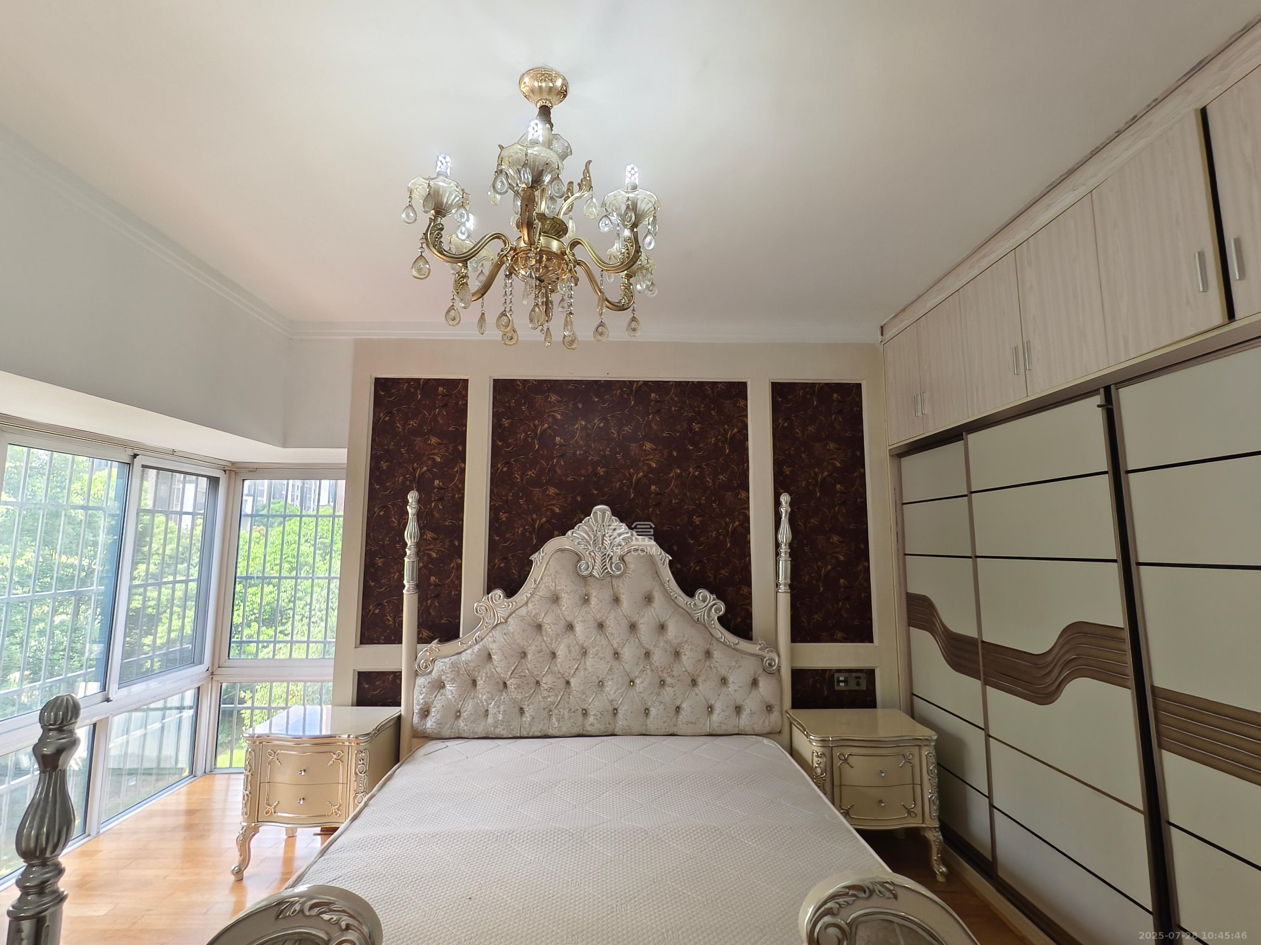 嘉宇盛世华章  3室2厅2卫    3200.0元/月室内图