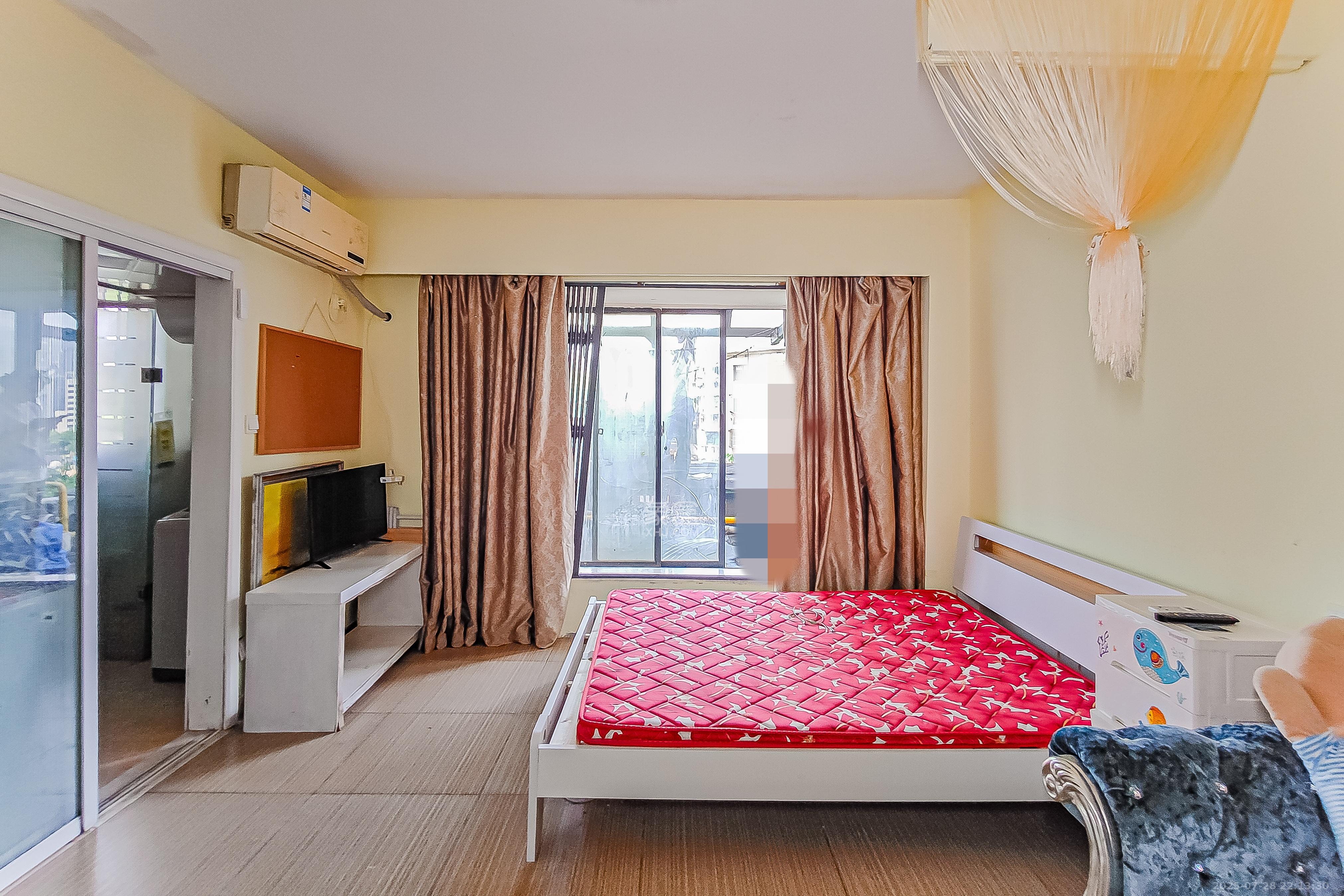 三重星都心  1室1厅1卫    32.8万卧室