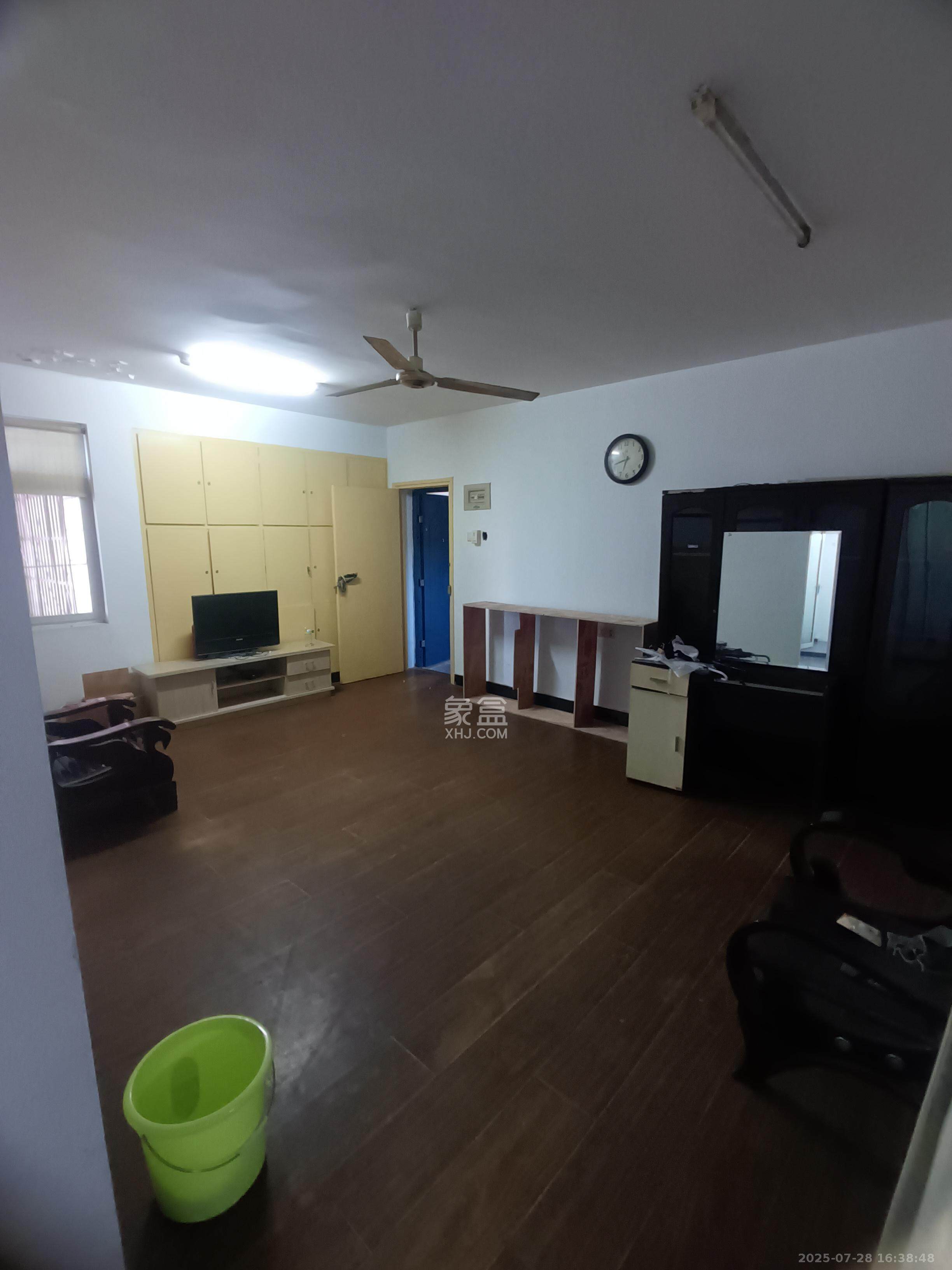 韭菜园商住楼 4室1厅2卫 3800.0元/月 韭菜园商住楼 4室1厅2卫 3800.0元/月室内图