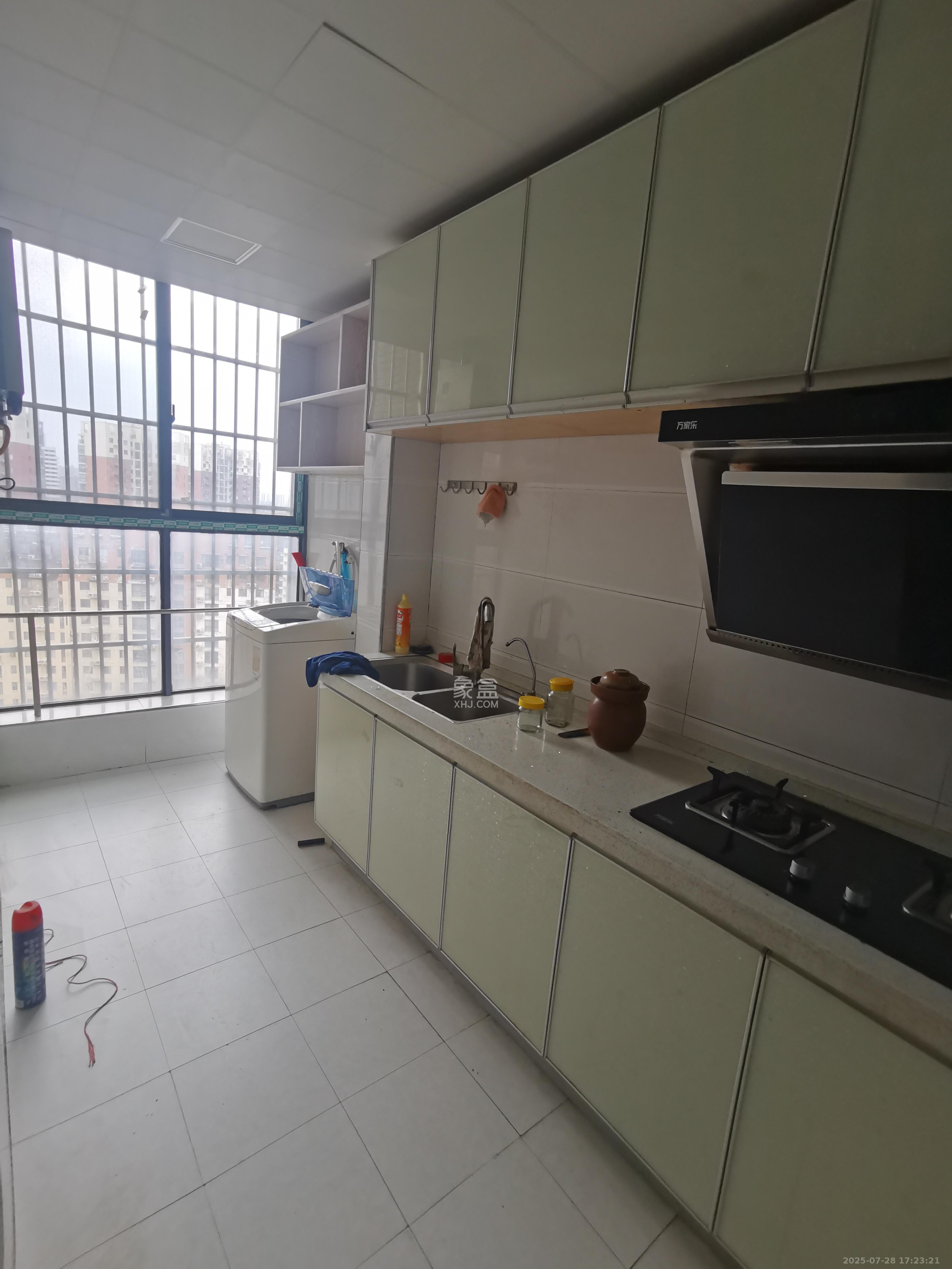 新盛珑璟台 2室2厅1卫 1950.0元/月 新盛珑璟台 2室2厅1卫 1950.0元/月室内图