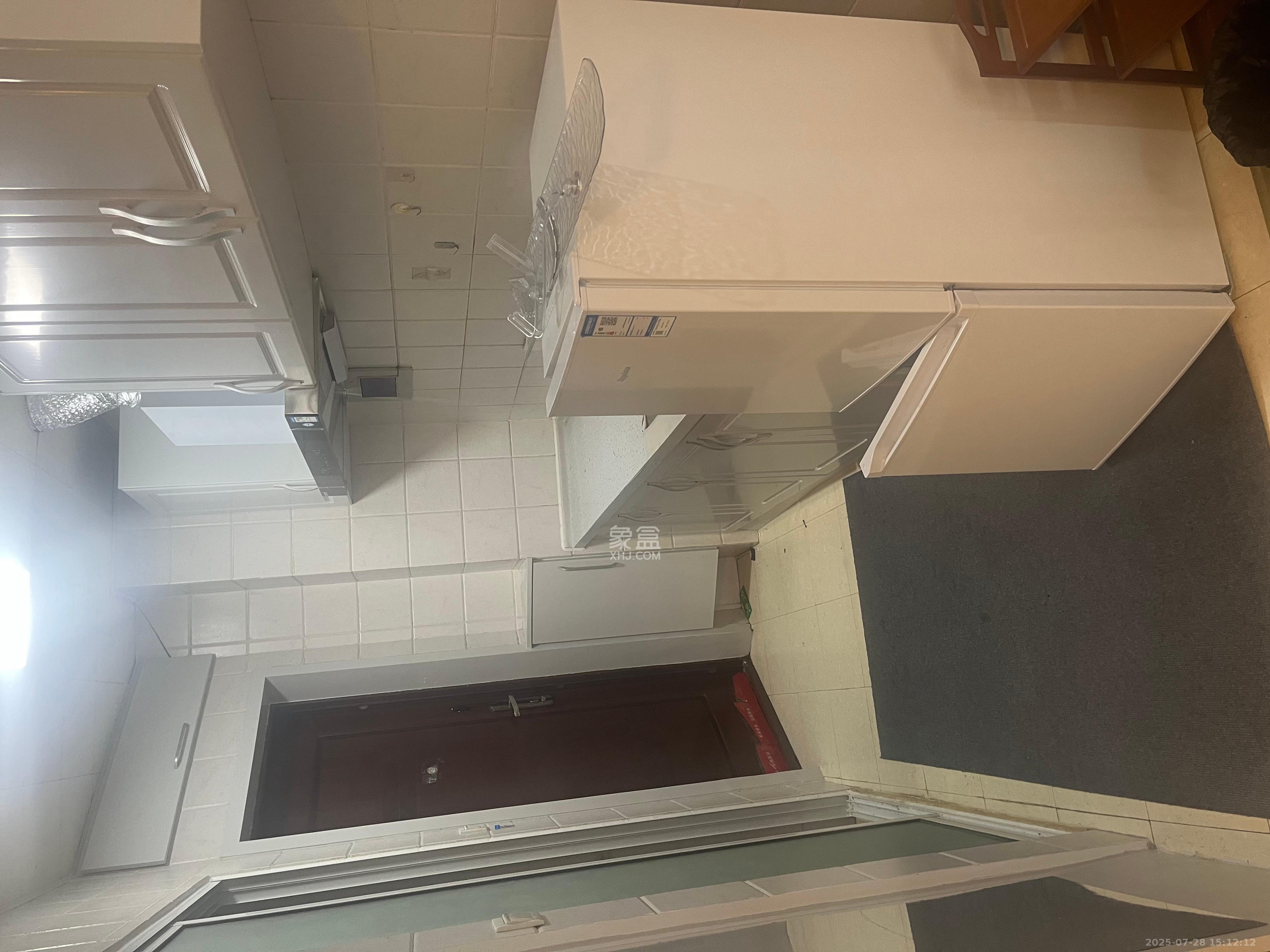 嘉盛华庭(一期、二期、三期) 1室0厅1卫 1500.0元/月 嘉盛华庭(一期、二期、三期) 1室0厅1卫 1500.0元/月室内图