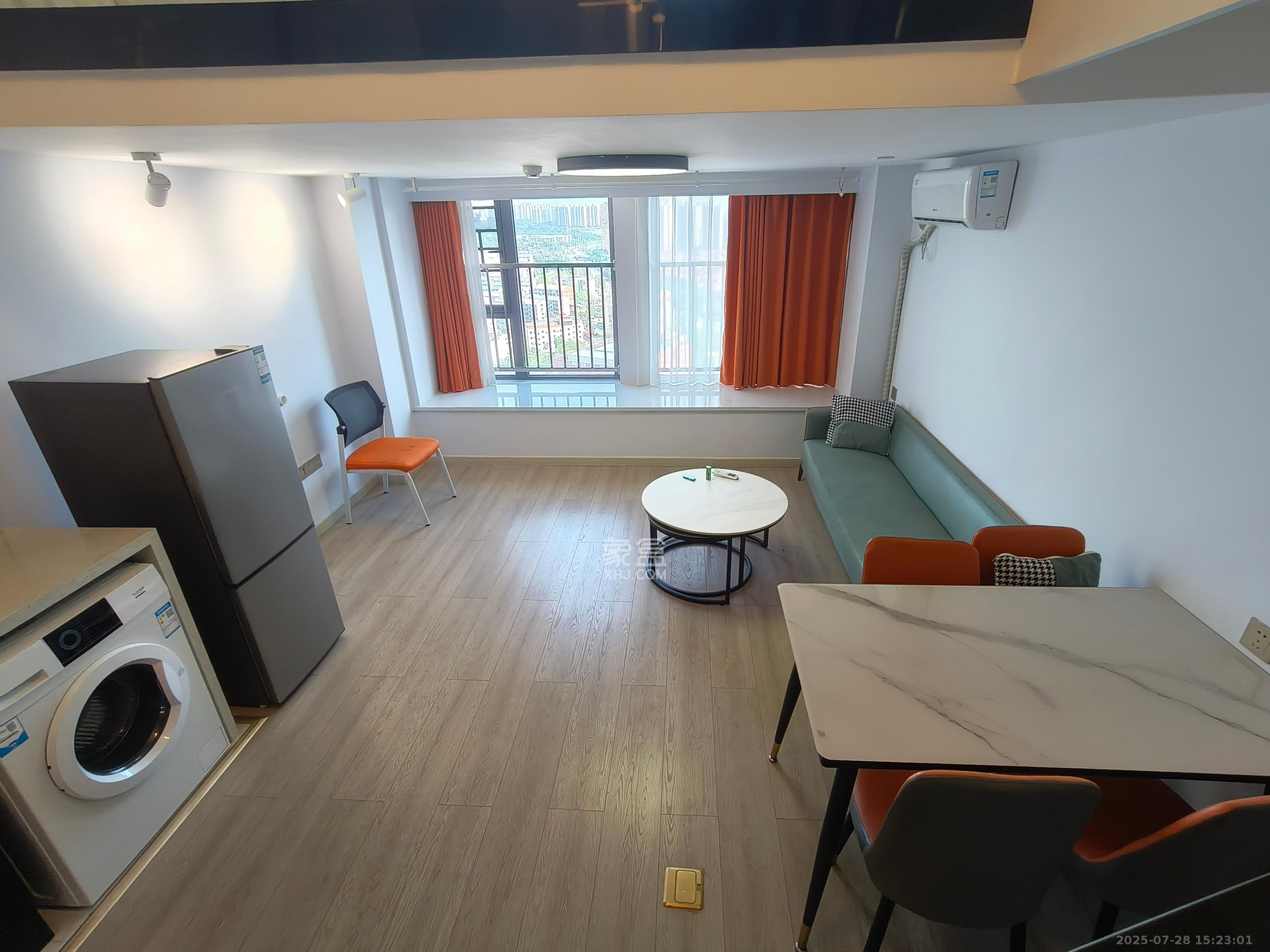 湘一书香里 2室1厅1卫 2600.0元/月 湘一书香里 2室1厅1卫 2600.0元/月室内图