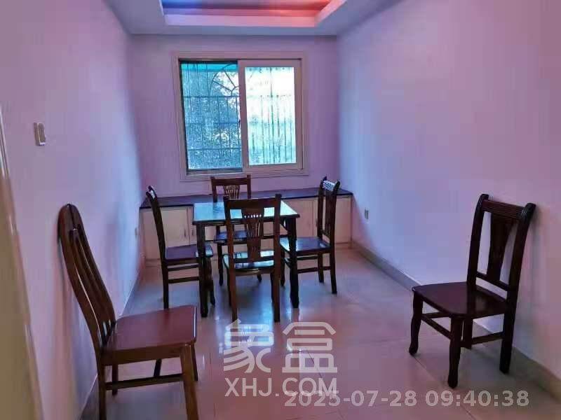 南明苑西区 3室2厅1卫 2400.0元/月 南明苑西区 3室2厅1卫 2400.0元/月室内图