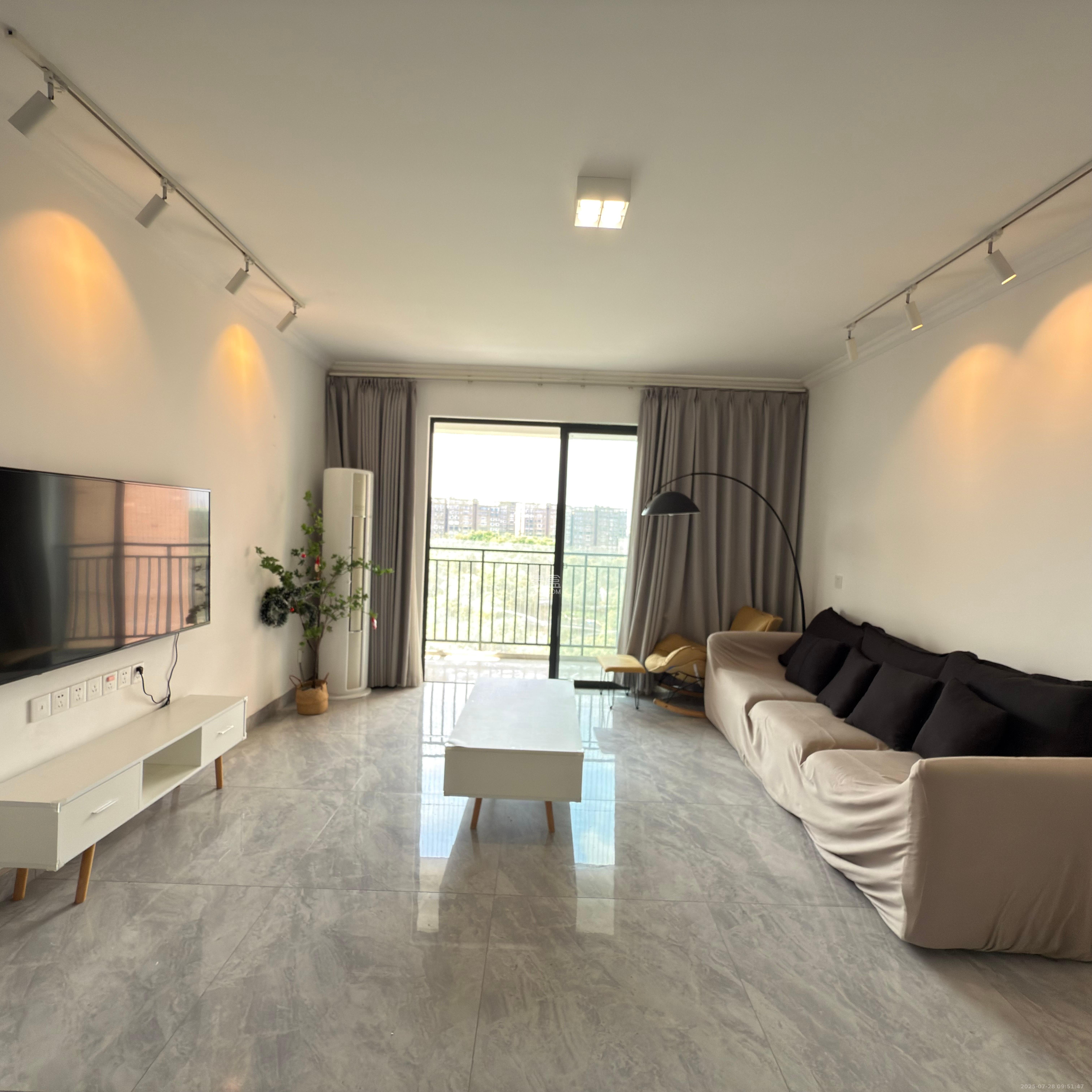 长沙欧洲城 3室2厅2卫 3350.0元/月 长沙欧洲城 3室2厅2卫 3350.0元/月室内图