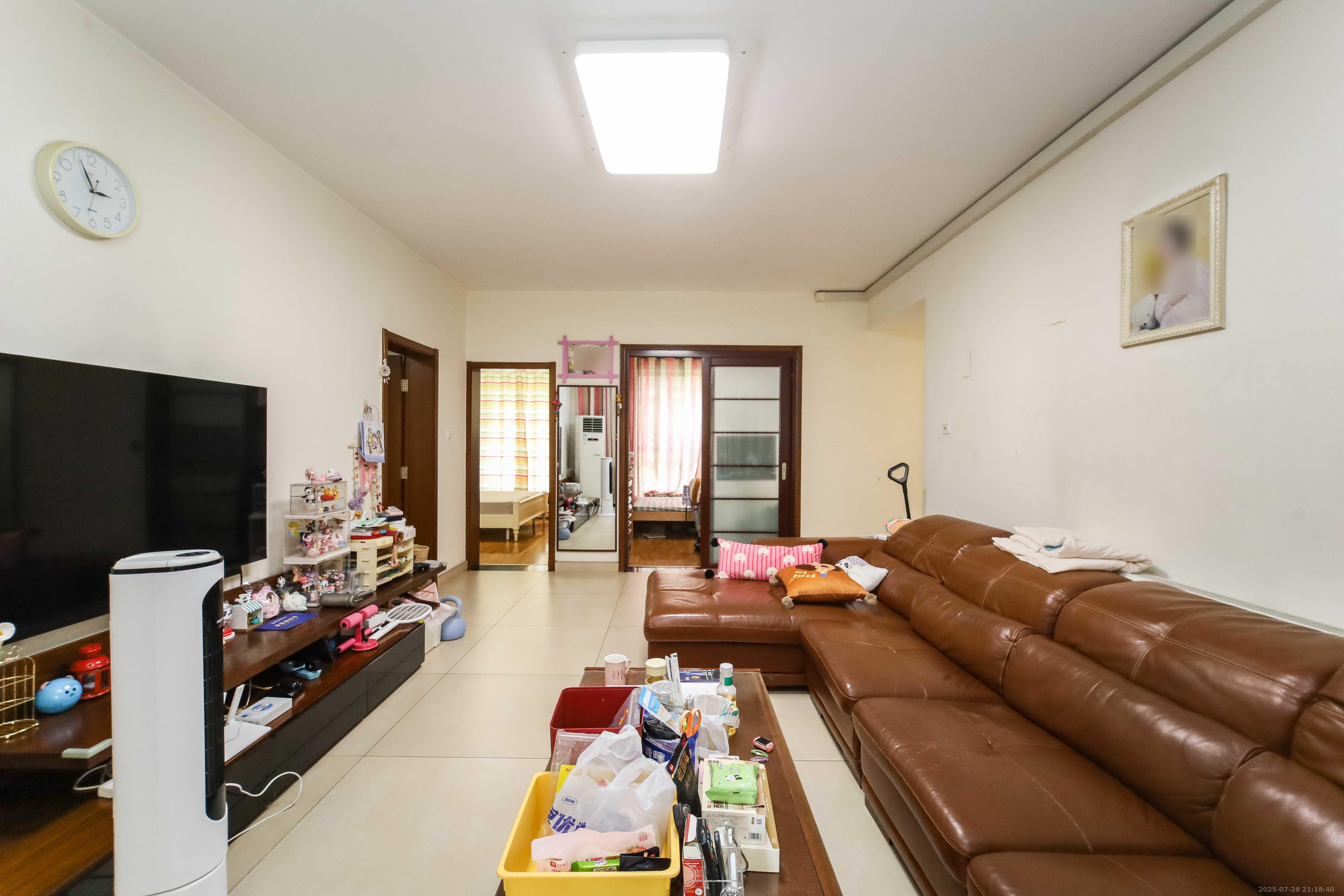 凯乐湘园 3室2厅2卫 99.8万 凯乐湘园 3室2厅2卫 99.8万客厅