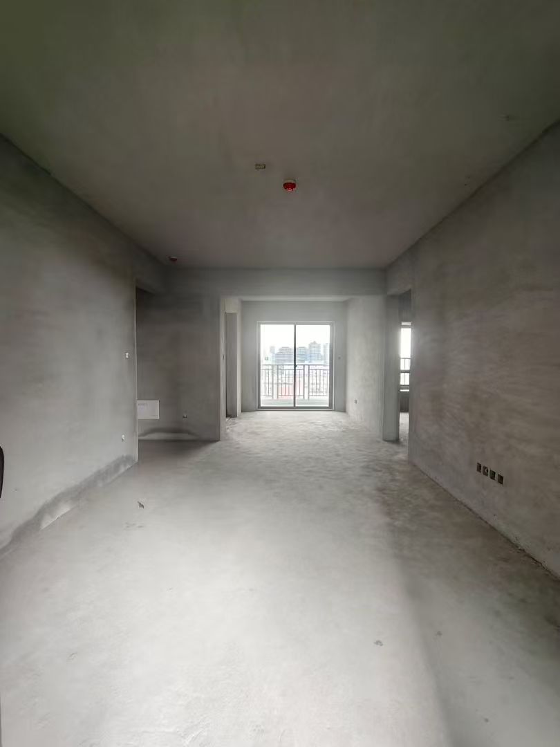 锦地翰城四期  3室2厅2卫   149.00万