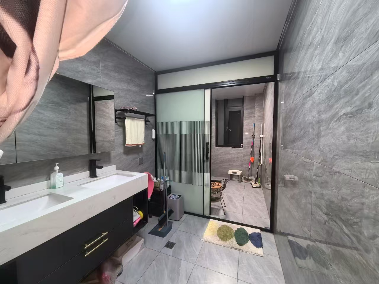 高尔夫紫龙郡 6室3厅3卫 138.0万 高尔夫紫龙郡 6室3厅3卫 138.0万室内图